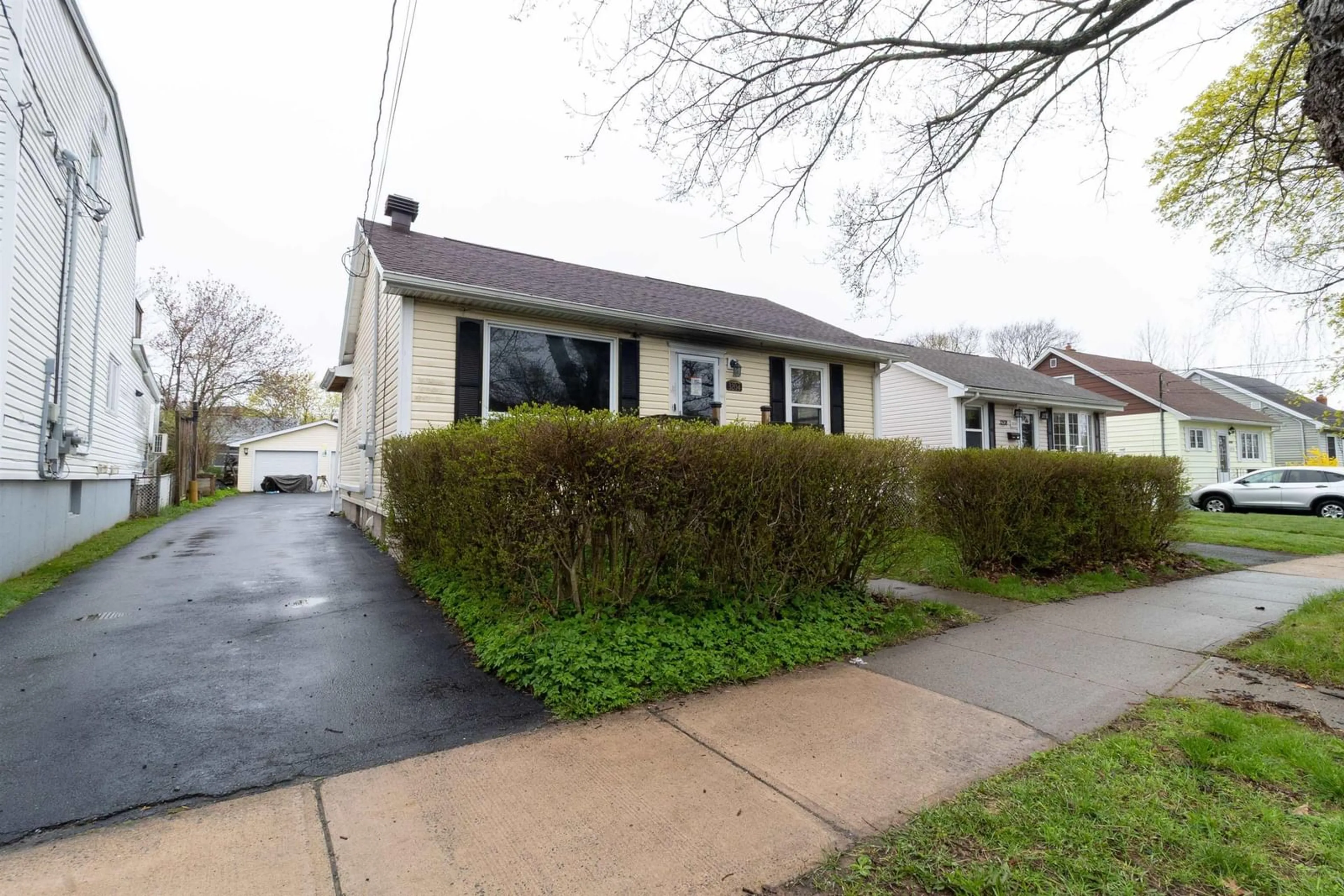Unknown for 3204 Connaught Ave, Halifax Nova Scotia B3L 3B3