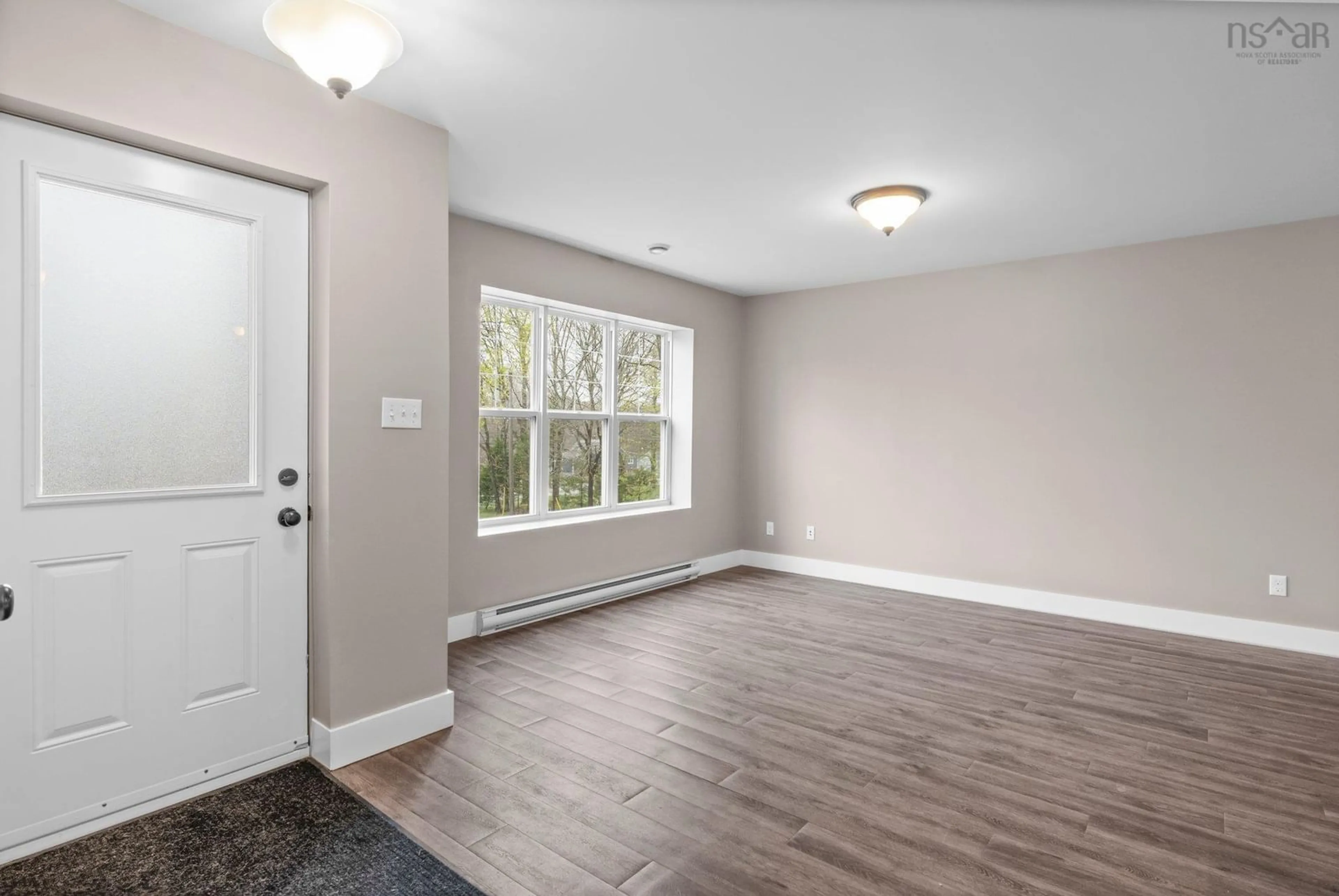 Indoor entryway for 394 Rocky Lake Dr, Bedford Nova Scotia B4A 2T5