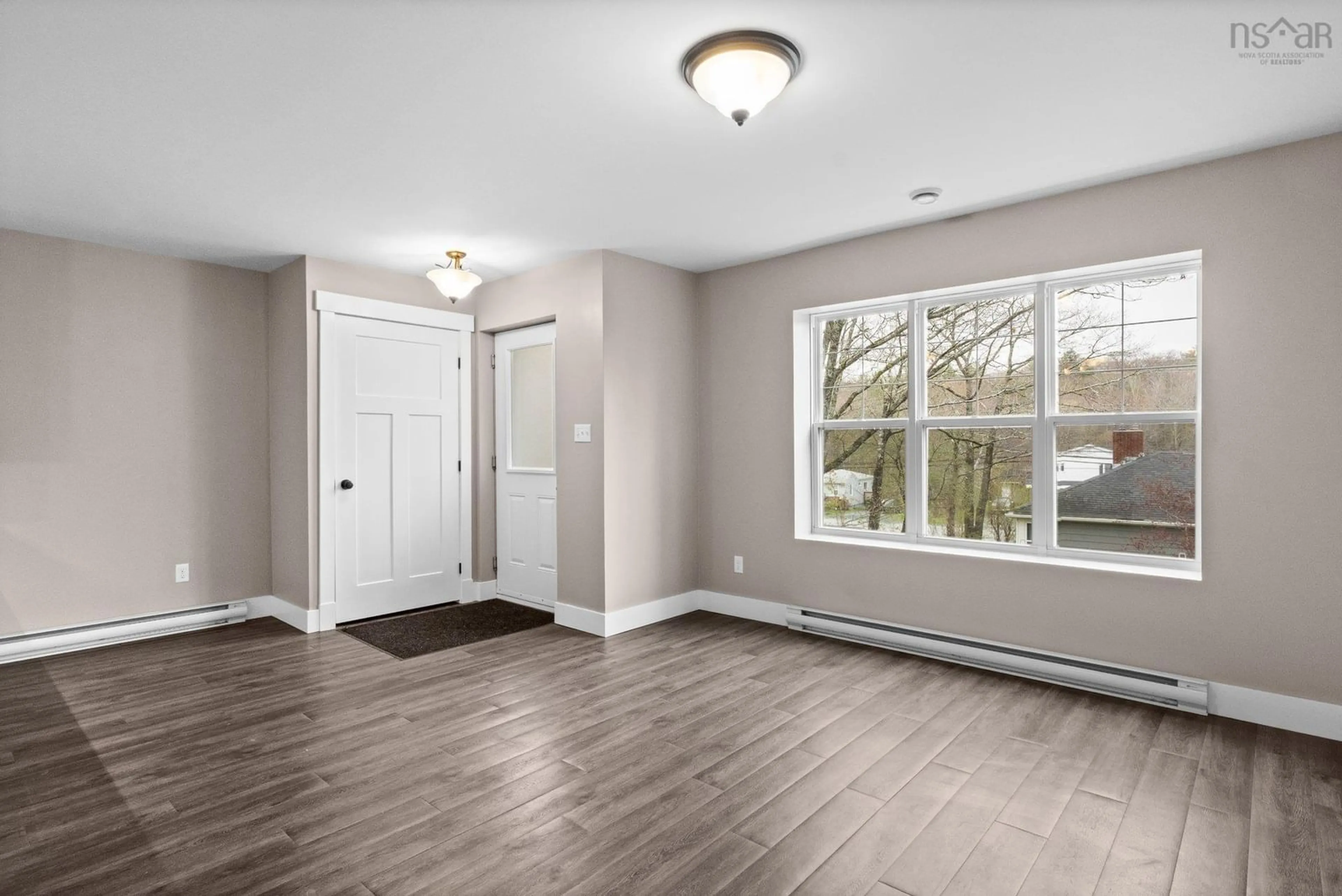 Indoor entryway for 394 Rocky Lake Dr, Bedford Nova Scotia B4A 2T5