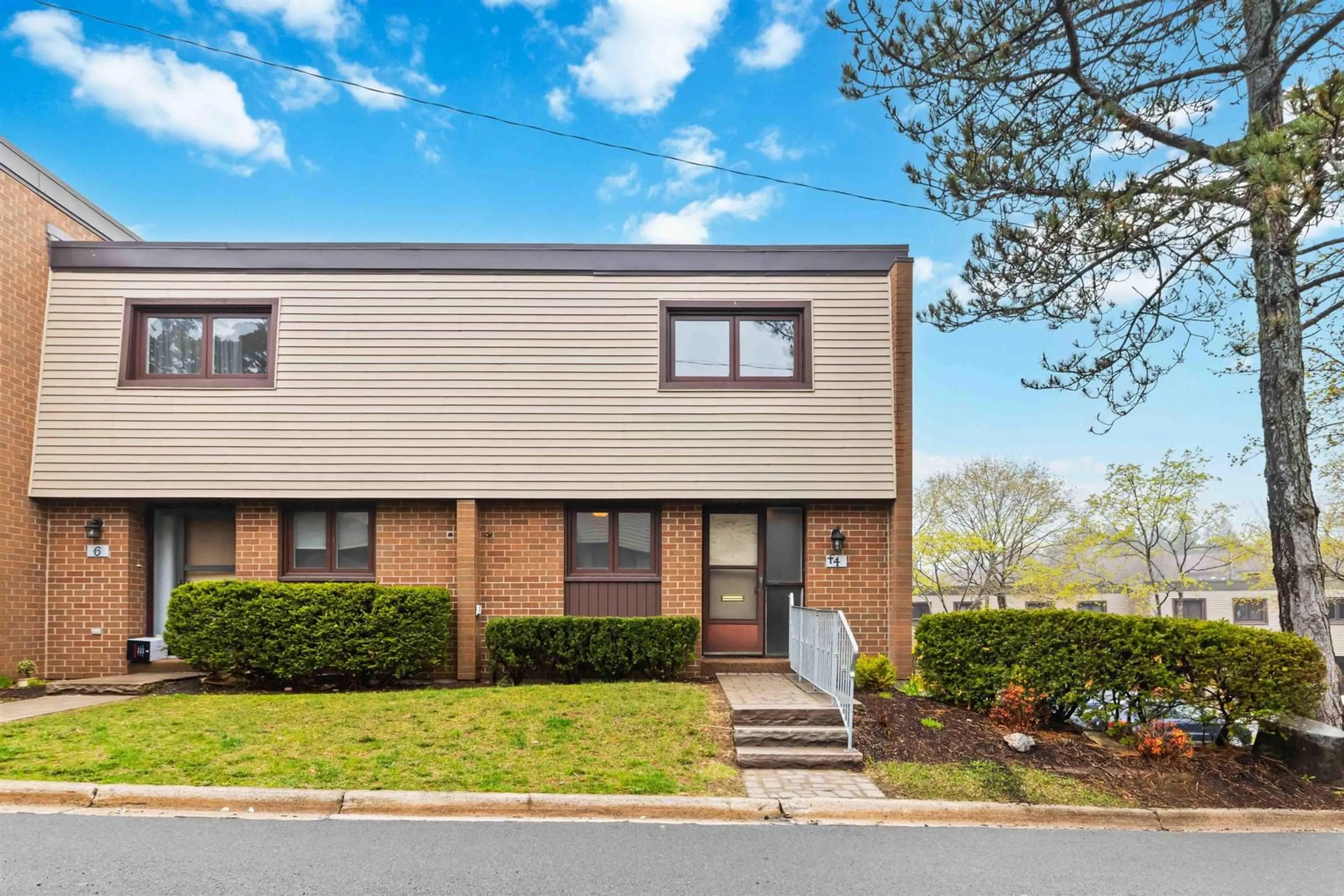 Unknown for 4 Forestside Cres, Halifax Nova Scotia B3M 1M4
