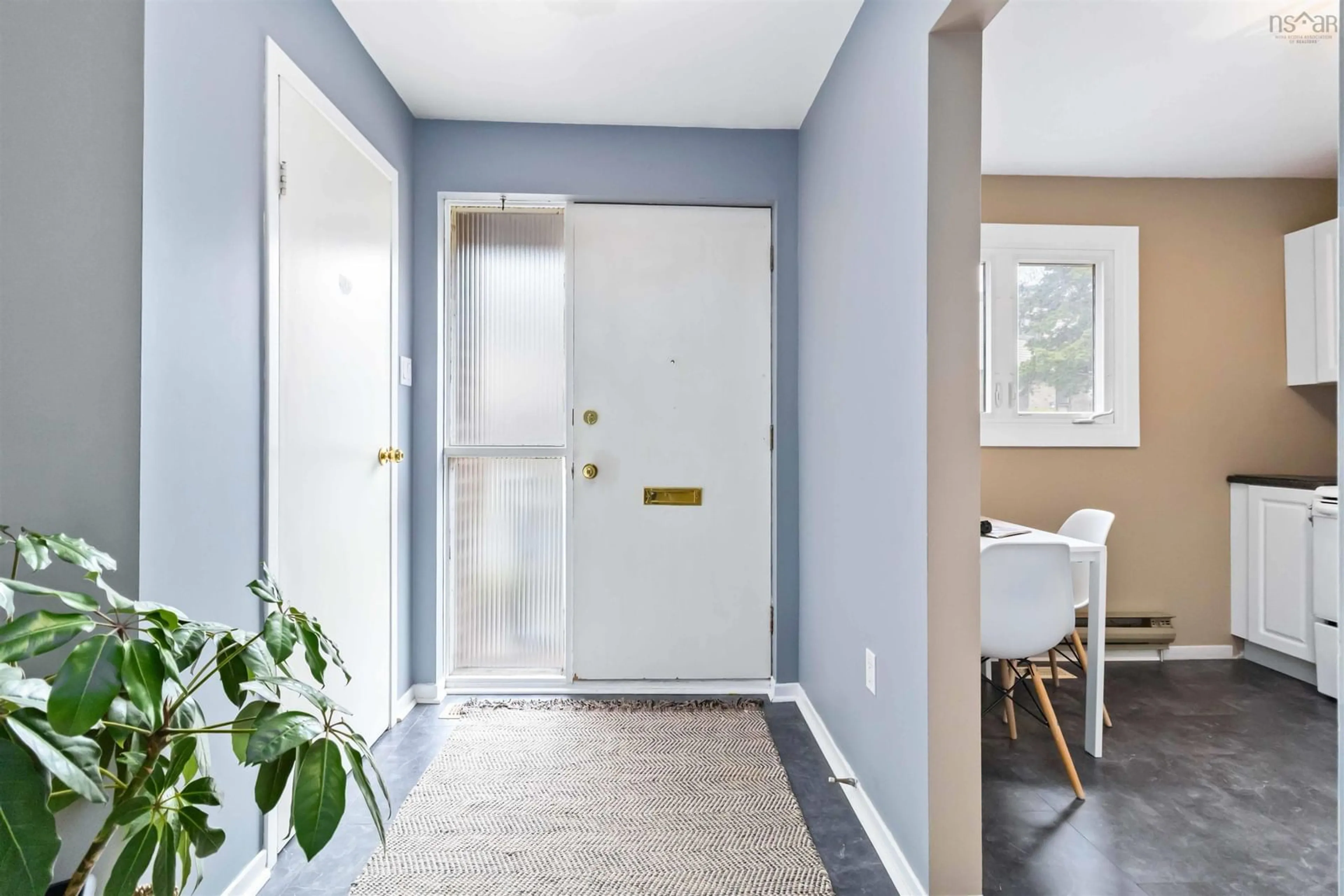 Indoor entryway for 4 Forestside Cres, Halifax Nova Scotia B3M 1M4