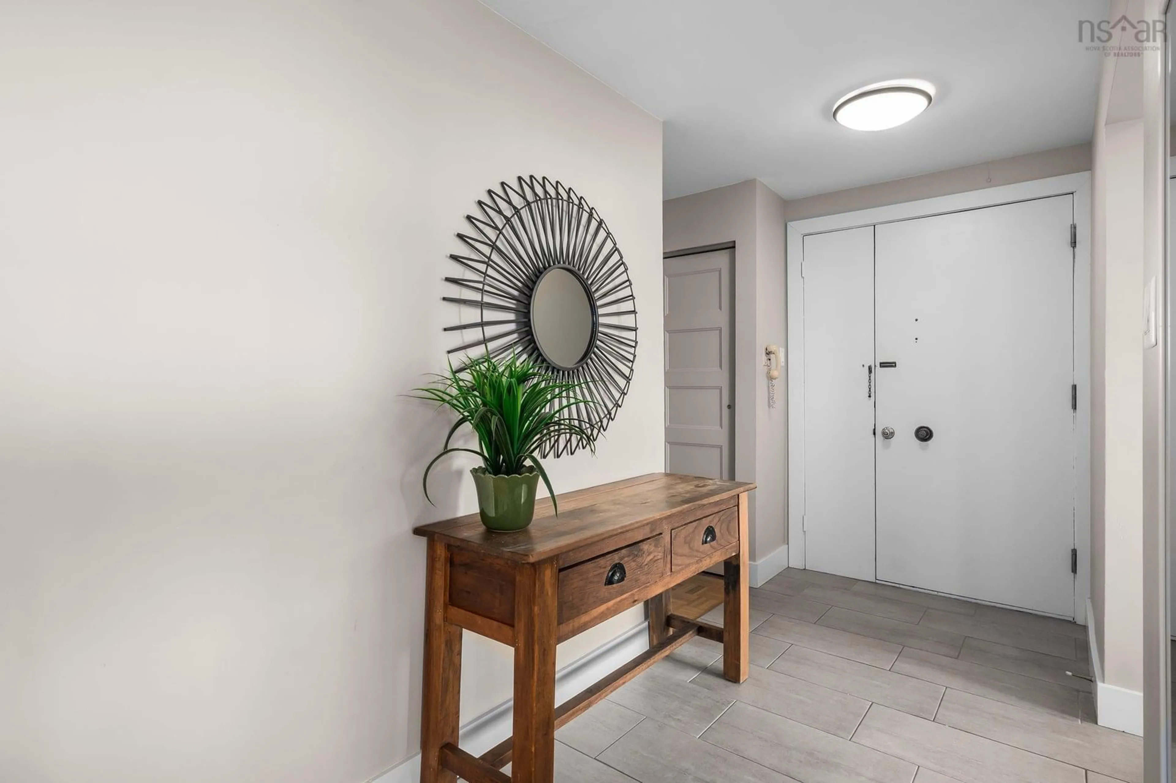 Indoor entryway for 5959 Spring Garden Rd #1403, Halifax Nova Scotia B3H 1Y5