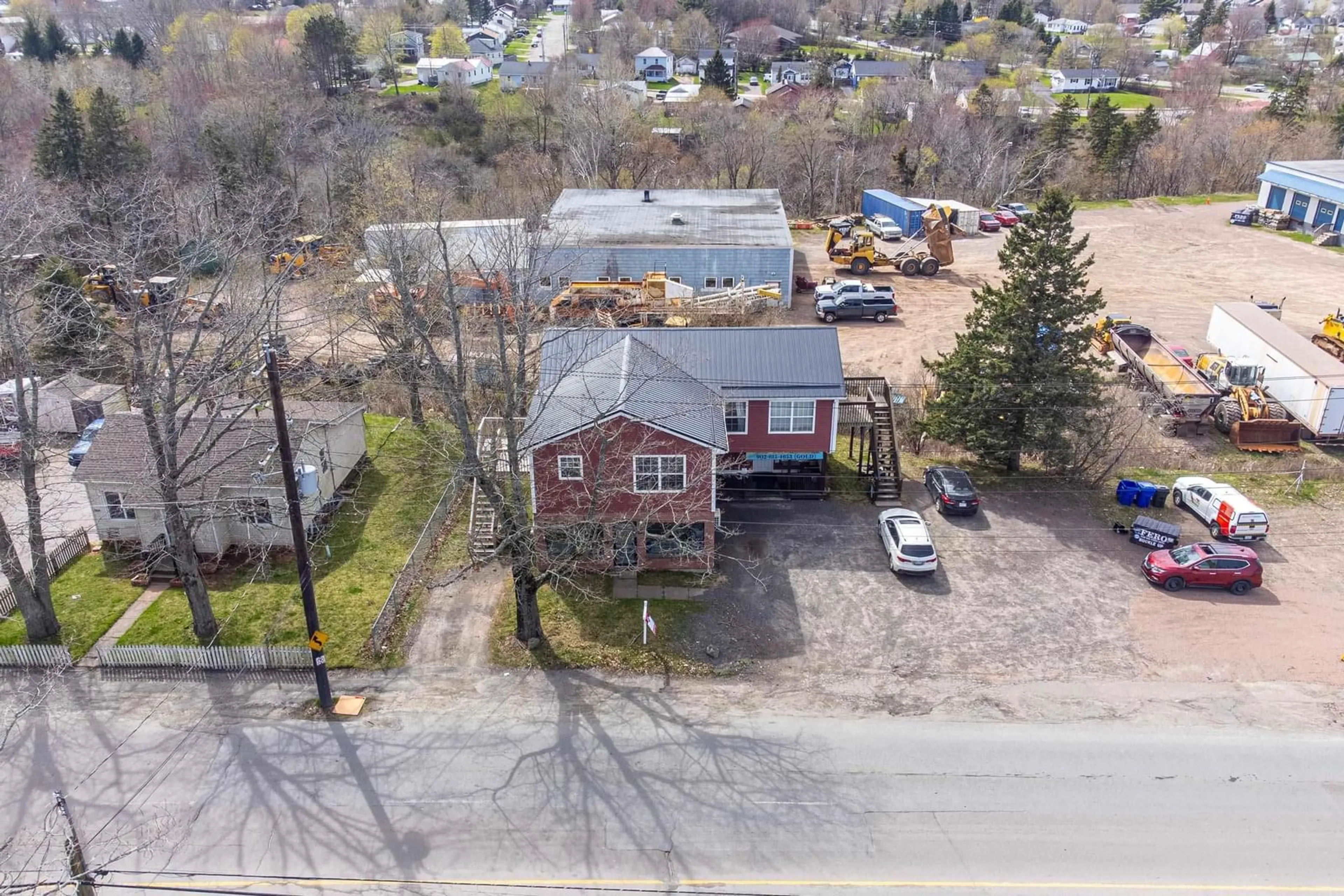 A pic from outside/outdoor area/front of a property/back of a property/a pic from drone, building for 362 Willow St, Truro Nova Scotia B2N 5A5