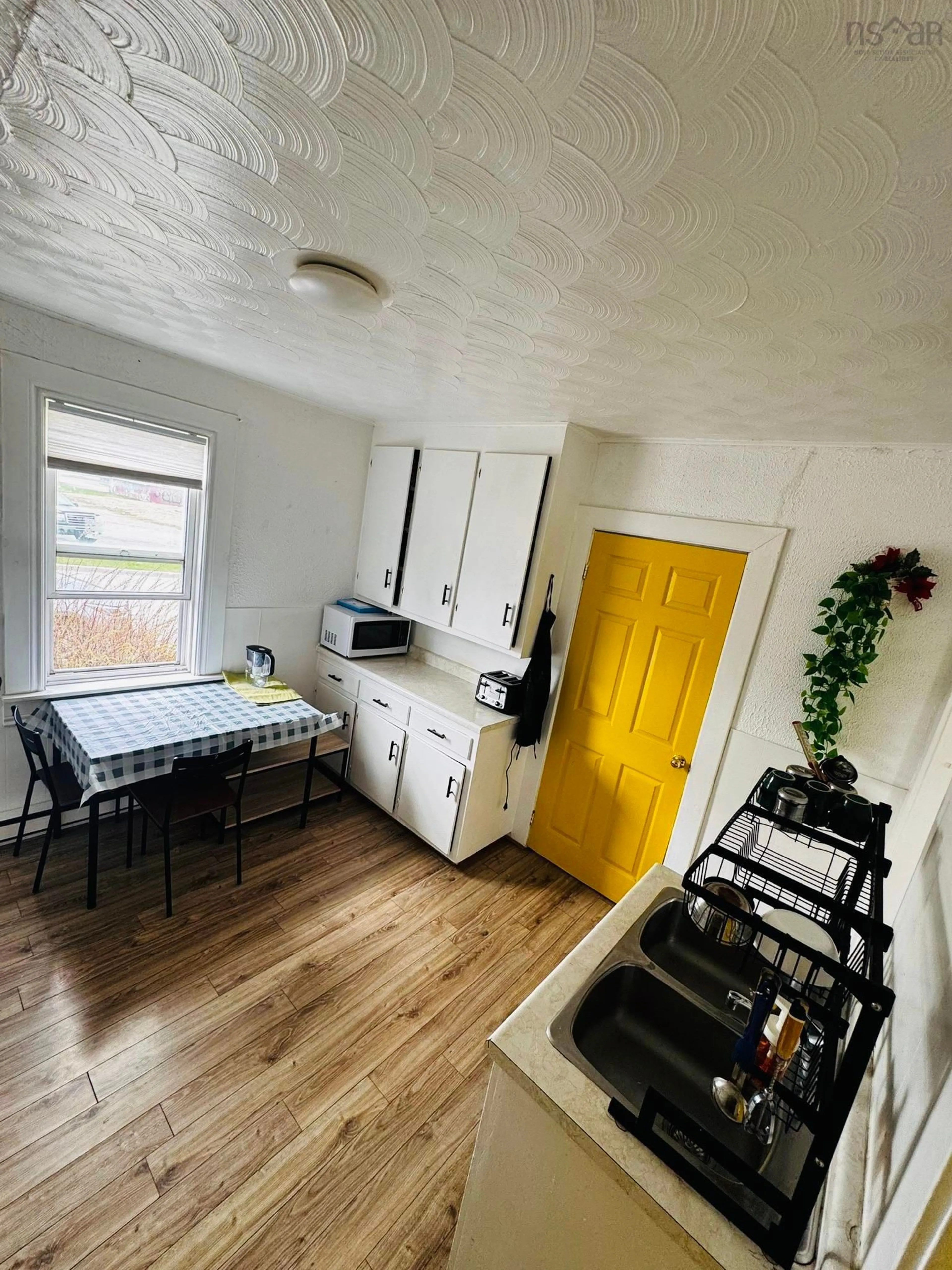 A pic of a room for 105 Welton St, Sydney Nova Scotia B1P 5R6