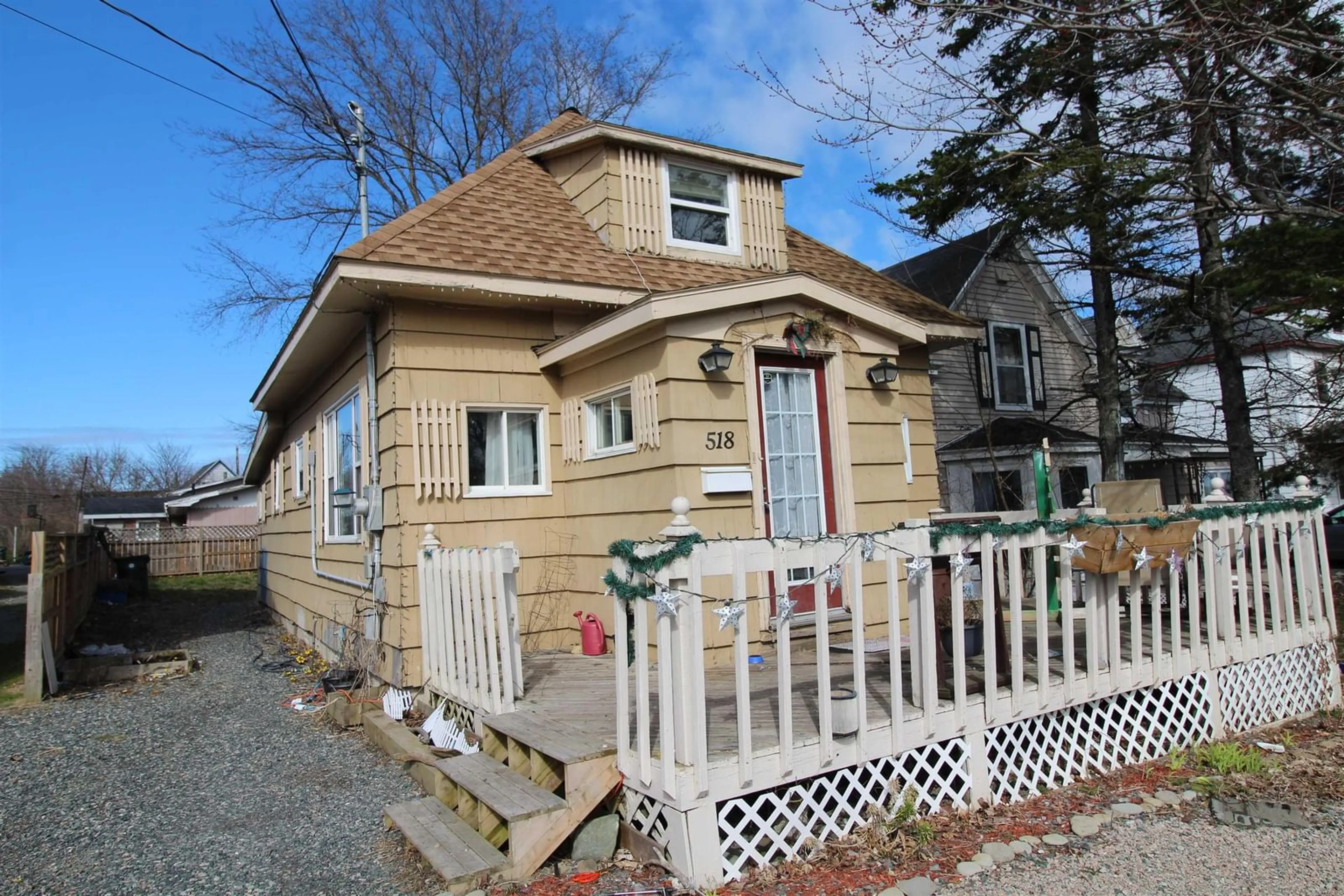 Home with vinyl exterior material, street for 518 Main St, Sydney Mines Nova Scotia B1V 2K6