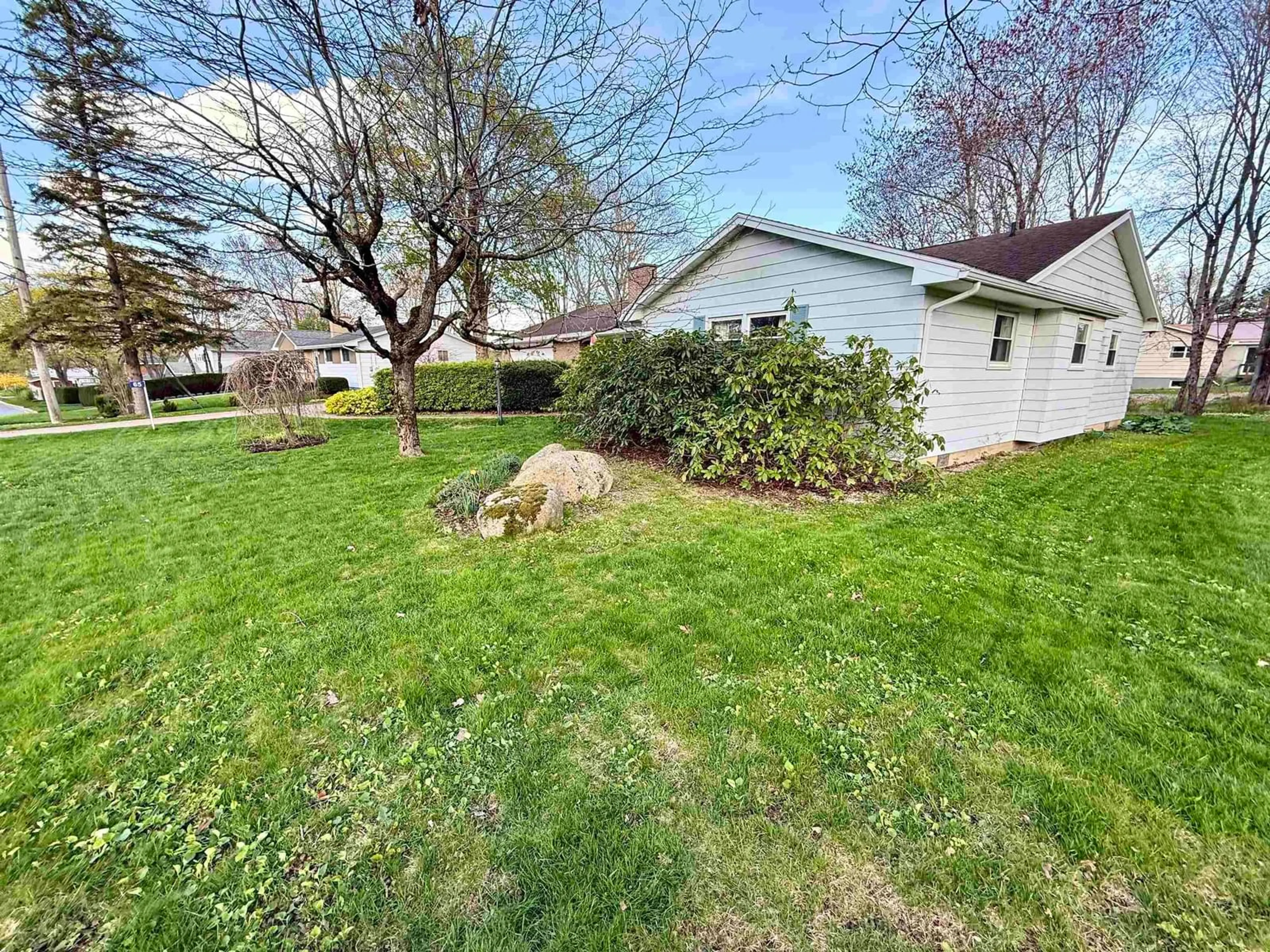 A pic from outside/outdoor area/front of a property/back of a property/a pic from drone, street for 65 Dublin Ave, Bridgewater Nova Scotia B4V 1Z7
