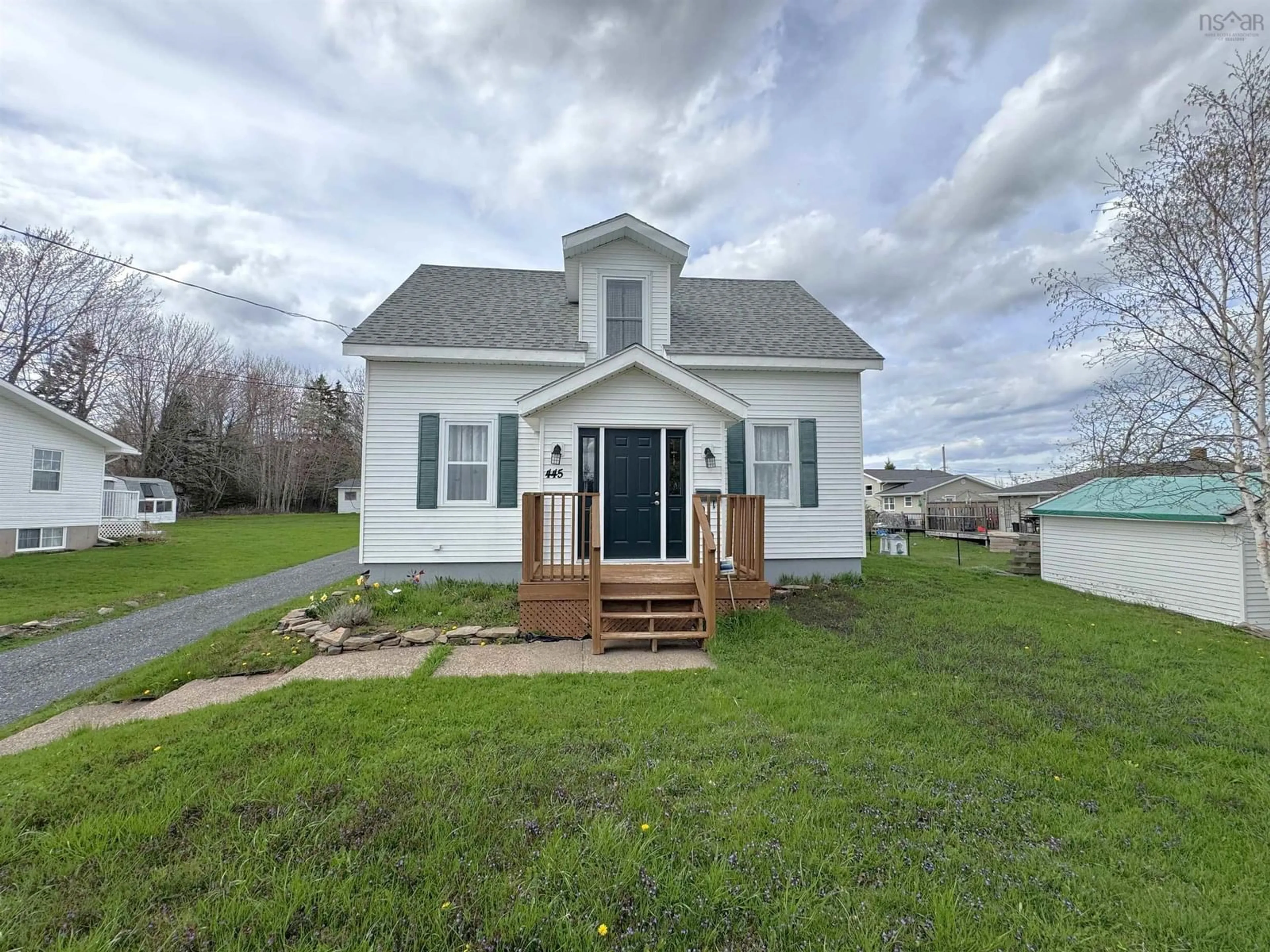 Unknown for 445 Willow Ave, New Glasgow Nova Scotia B2H 2A1