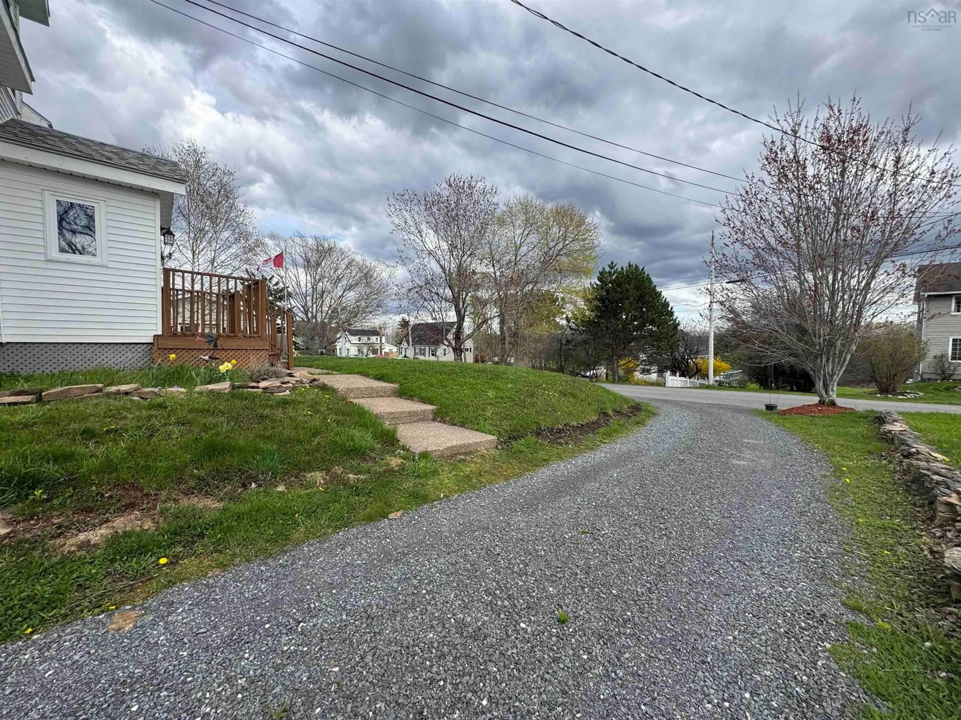 A pic from outside/outdoor area/front of a property/back of a property/a pic from drone, street for 445 Willow Ave, New Glasgow Nova Scotia B2H 2A1