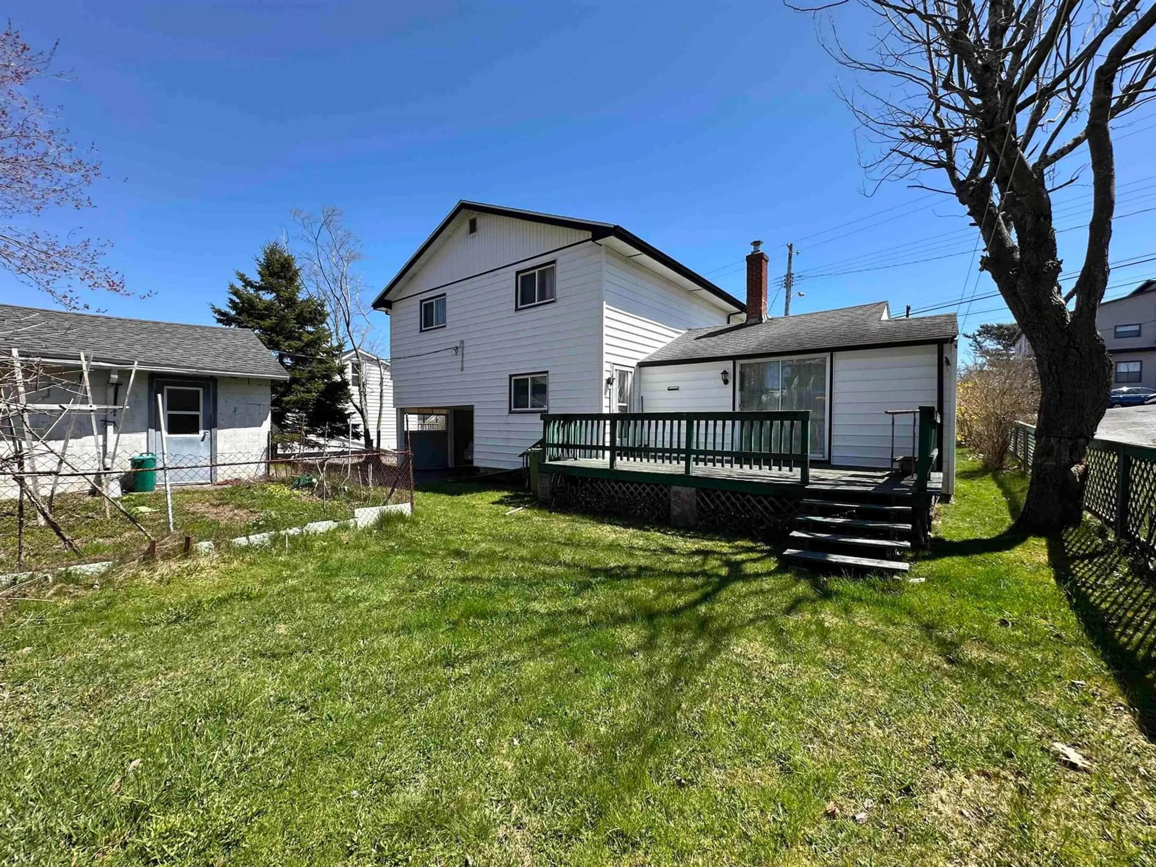 A pic from outside/outdoor area/front of a property/back of a property/a pic from drone, unknown for 111 Rosedale Avenue, Halifax Nova Scotia B3N 2J6