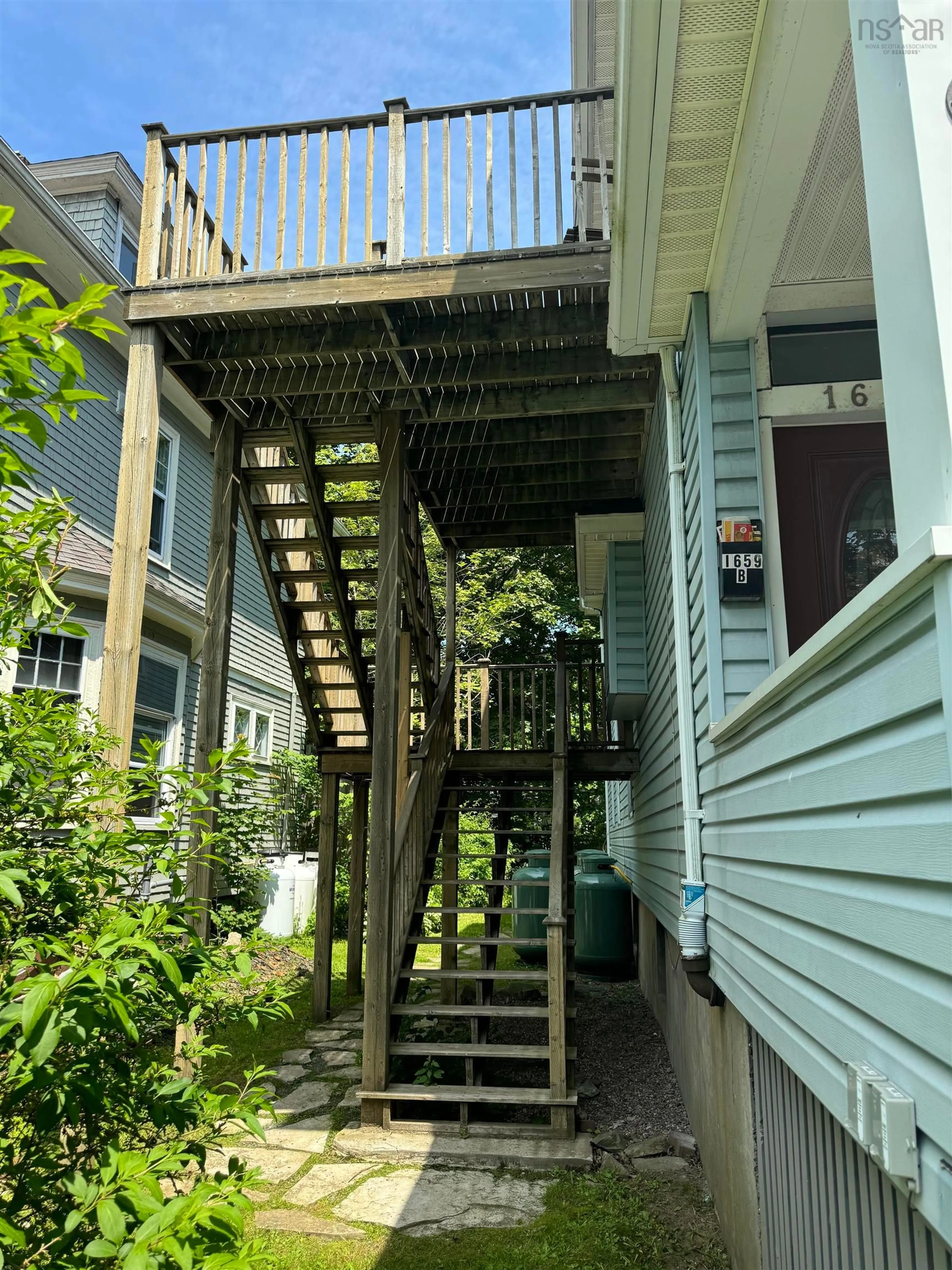 Stairs for 1657-1659-1659A Oxford St, Halifax Nova Scotia B3H 3Z5
