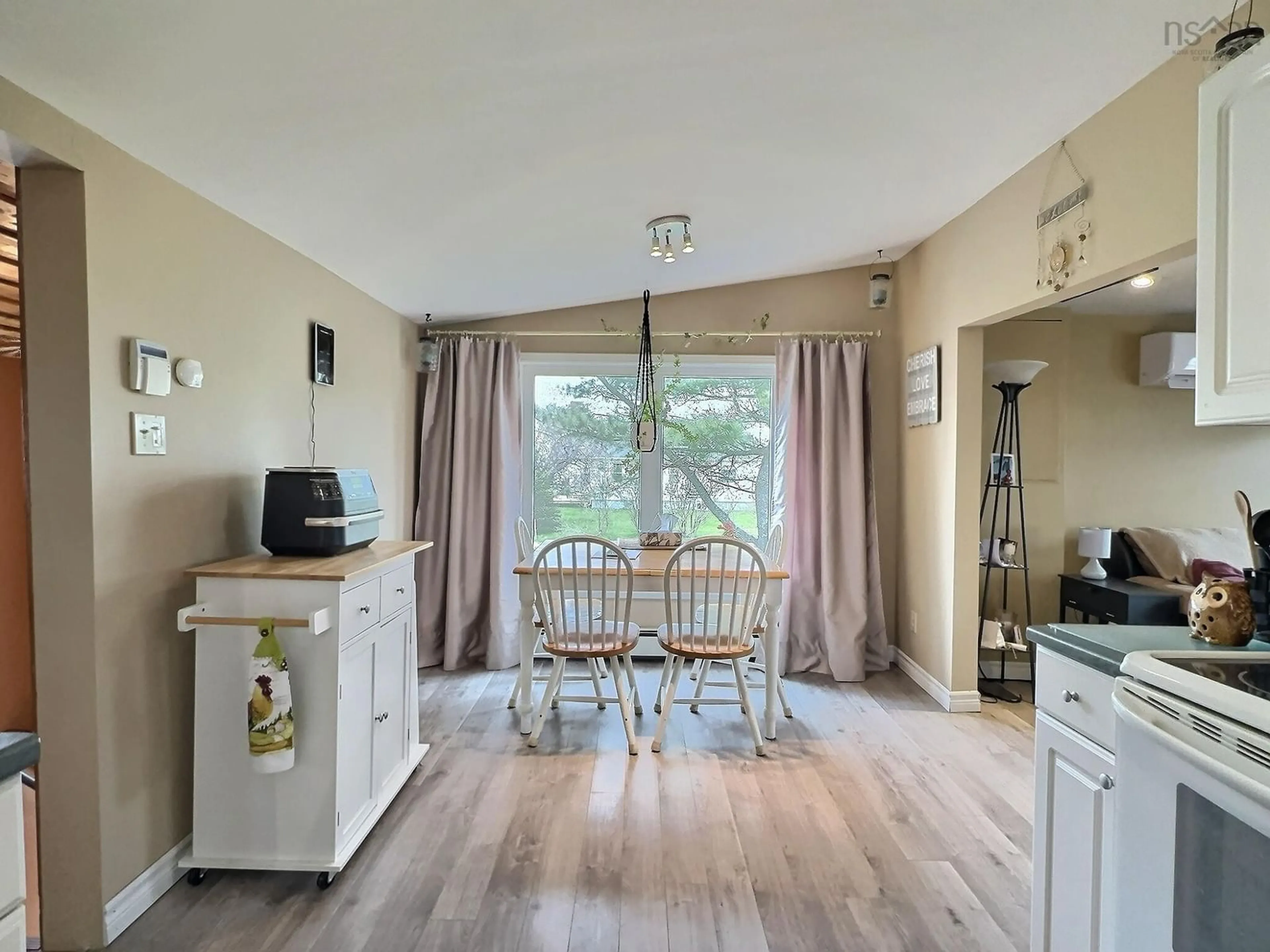 A pic of a room for 31 Clinton St, Amherst Nova Scotia B4H 1K2