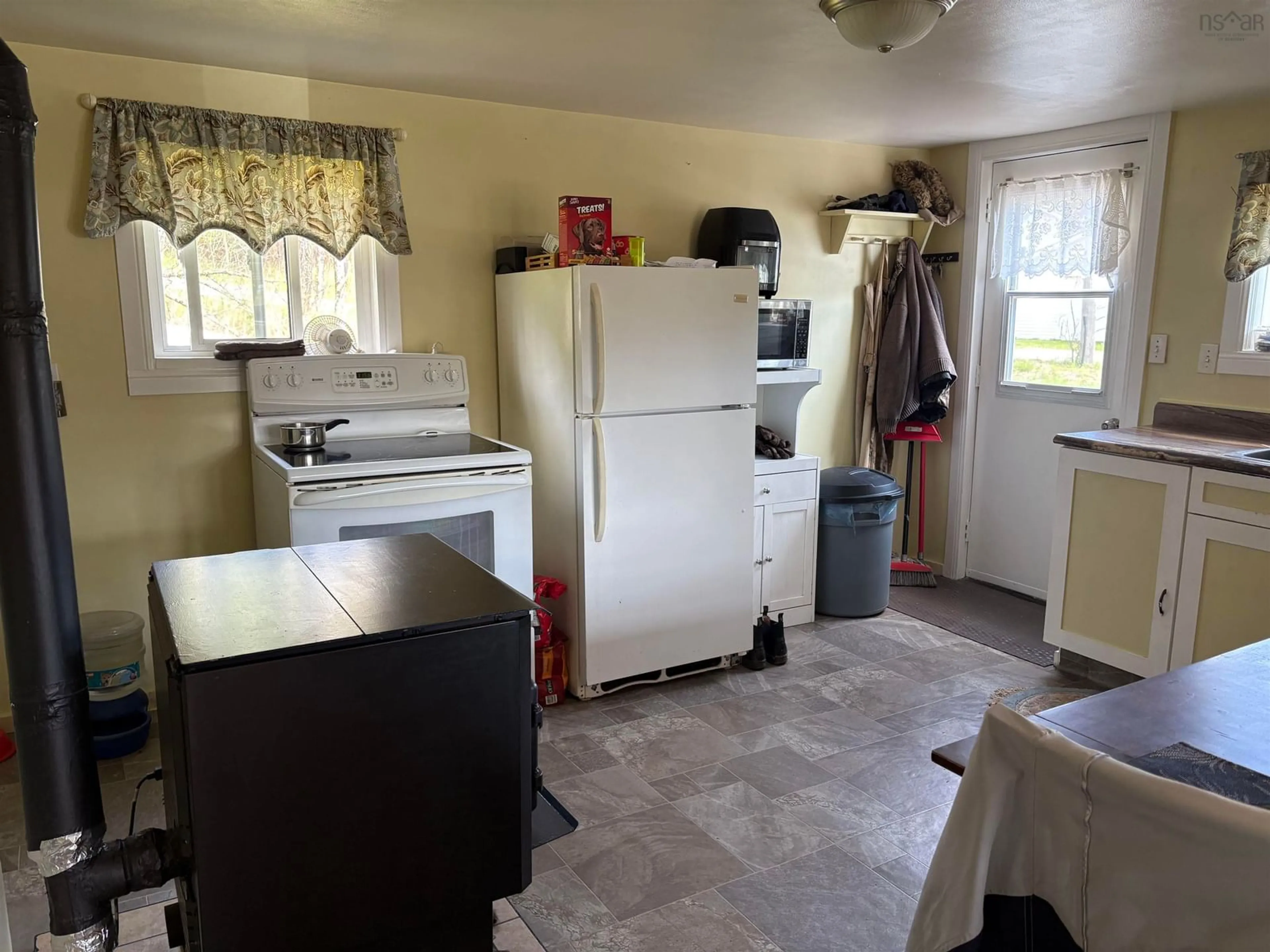 Standard kitchen, unknown for 5949 Highway 4, Linacy Nova Scotia B2H 5C4