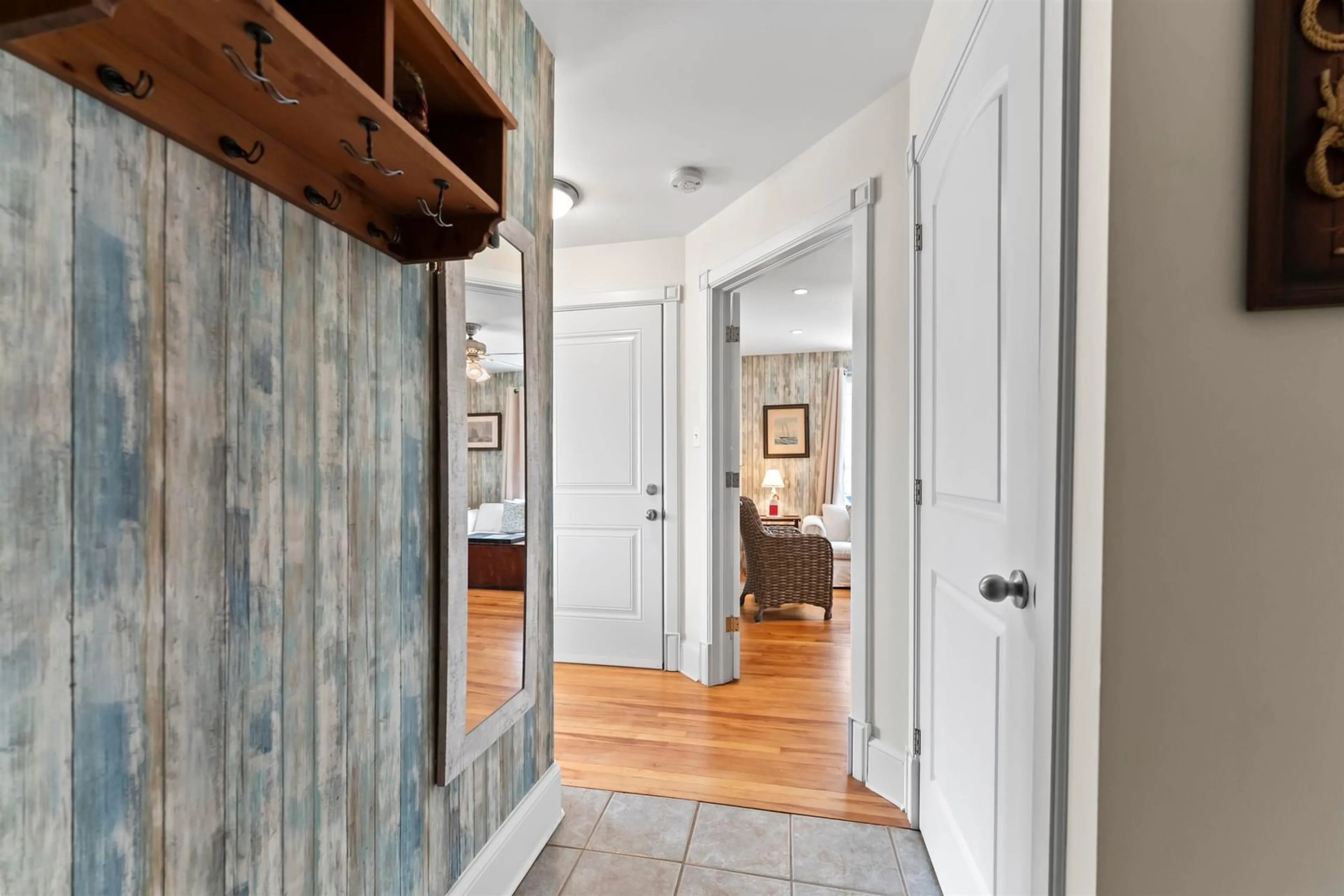 Indoor entryway for 243 Queen St, Chester Nova Scotia B0J 1J0