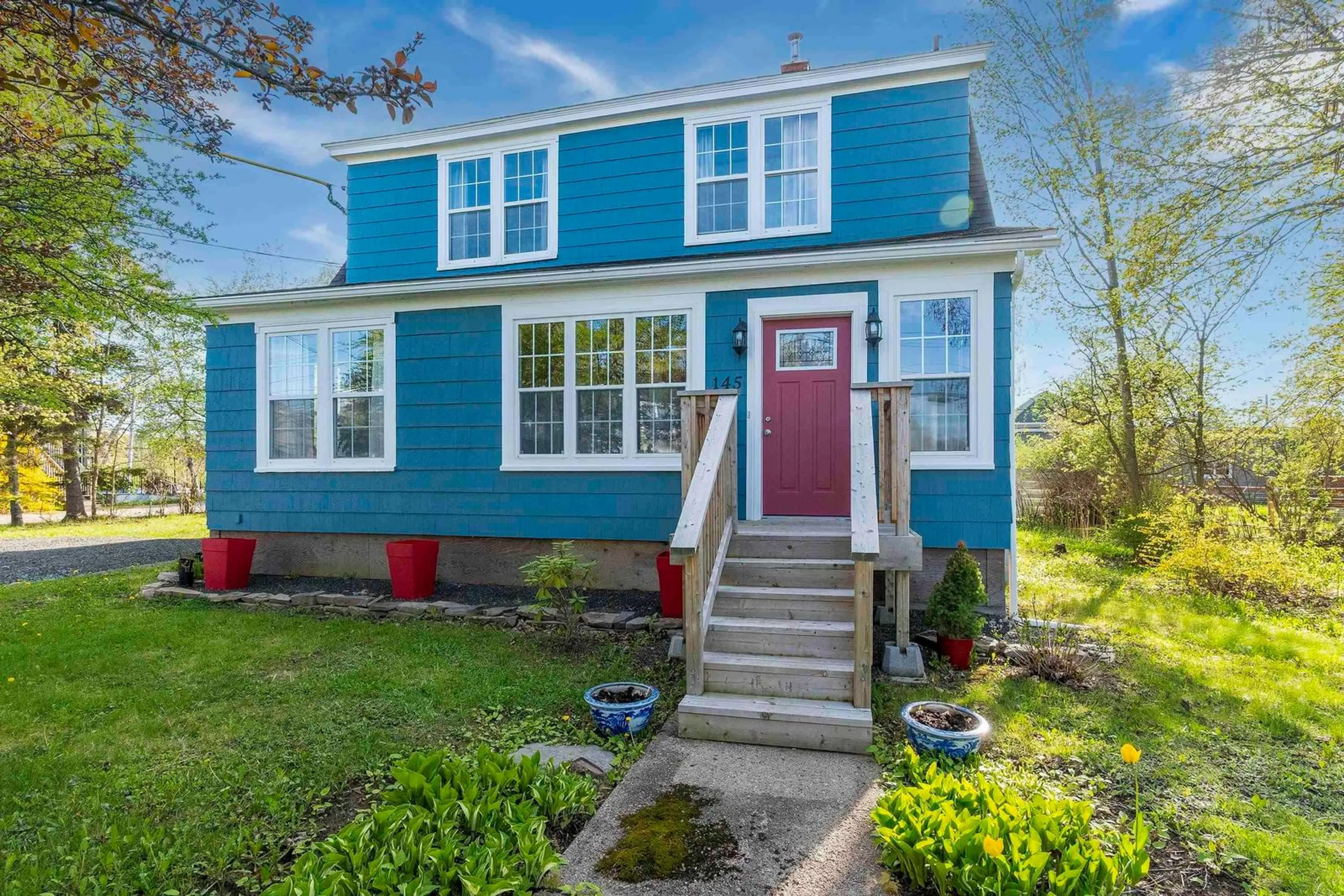 Home with vinyl exterior material, street for 145 Commercial St, Middleton Nova Scotia B0P 1S0