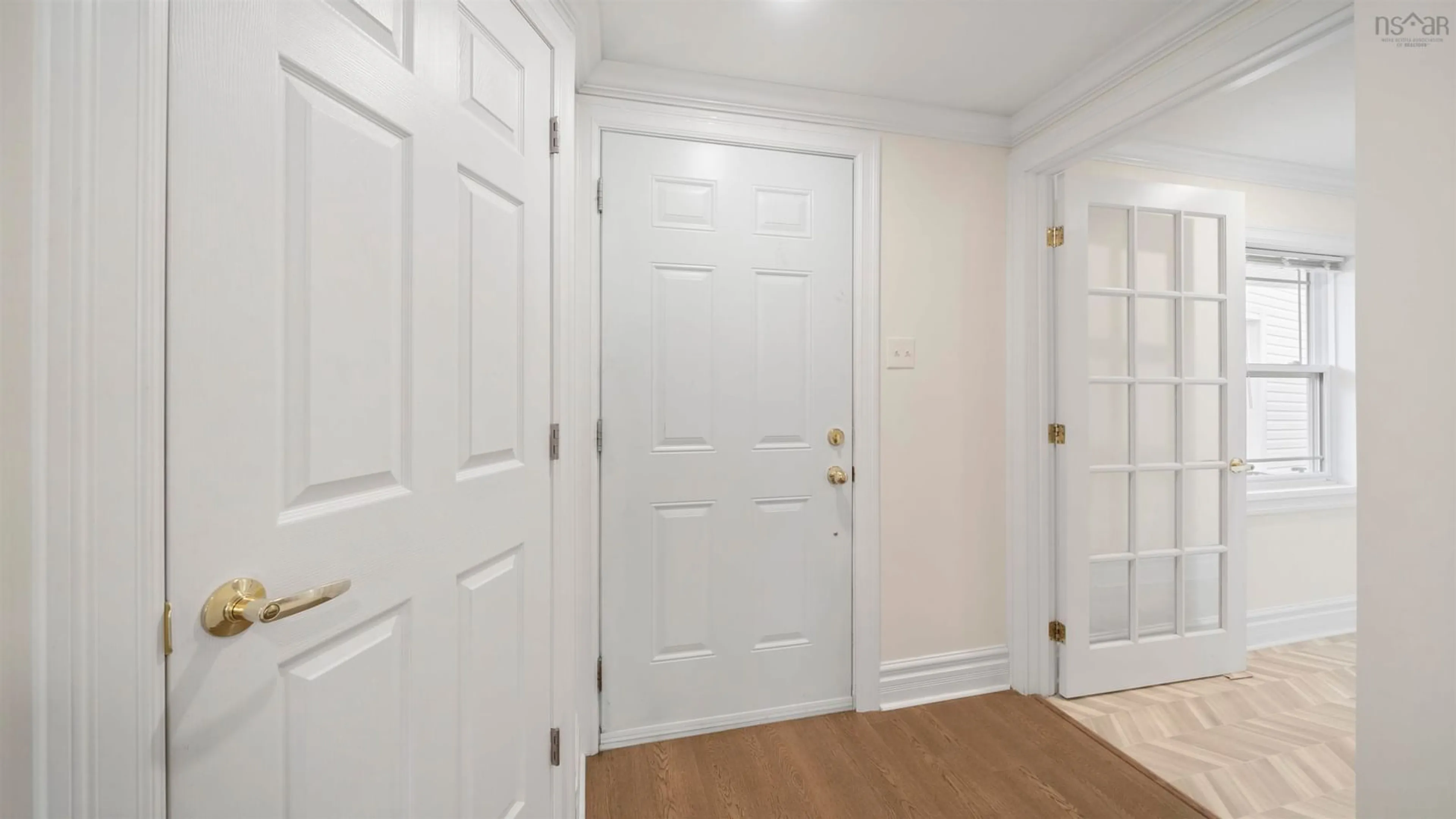Indoor entryway for 254 Parklane Dr, Lower Sackville Nova Scotia B4C 2X3