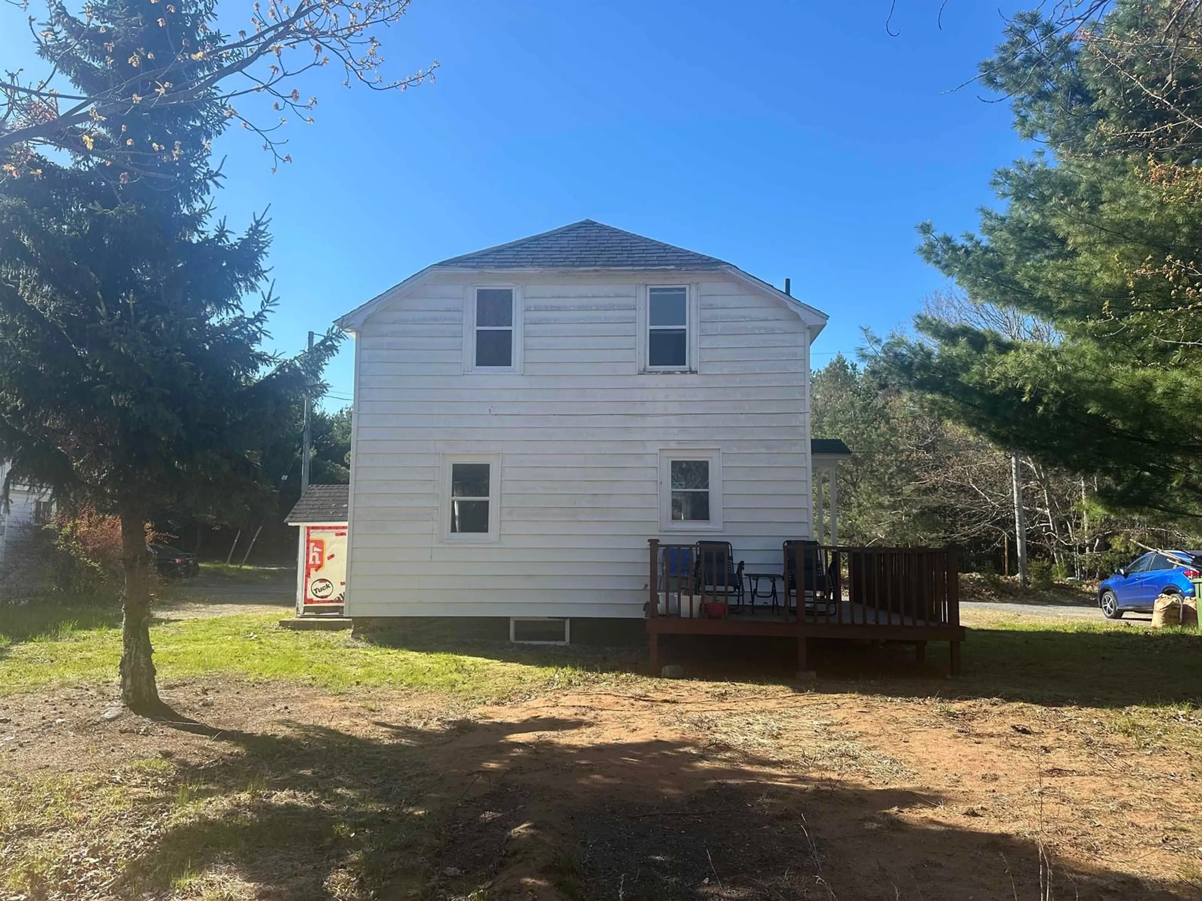 A pic from outside/outdoor area/front of a property/back of a property/a pic from drone, building for 635 Faculty Dr, Greenwood Nova Scotia B0P 1R0