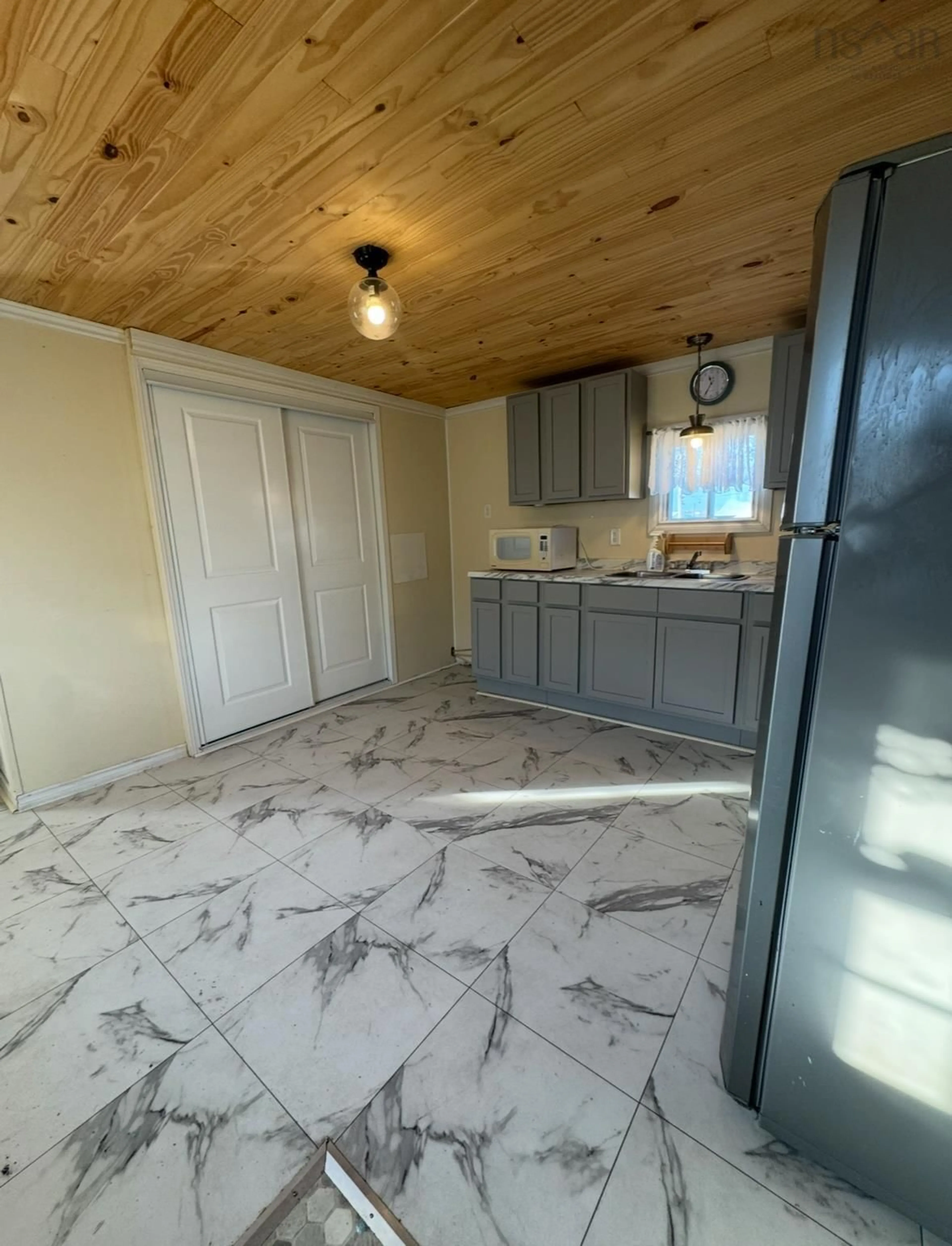 A pic of a room for 47 Breigh Pk, Dominion Nova Scotia B1G 1C9