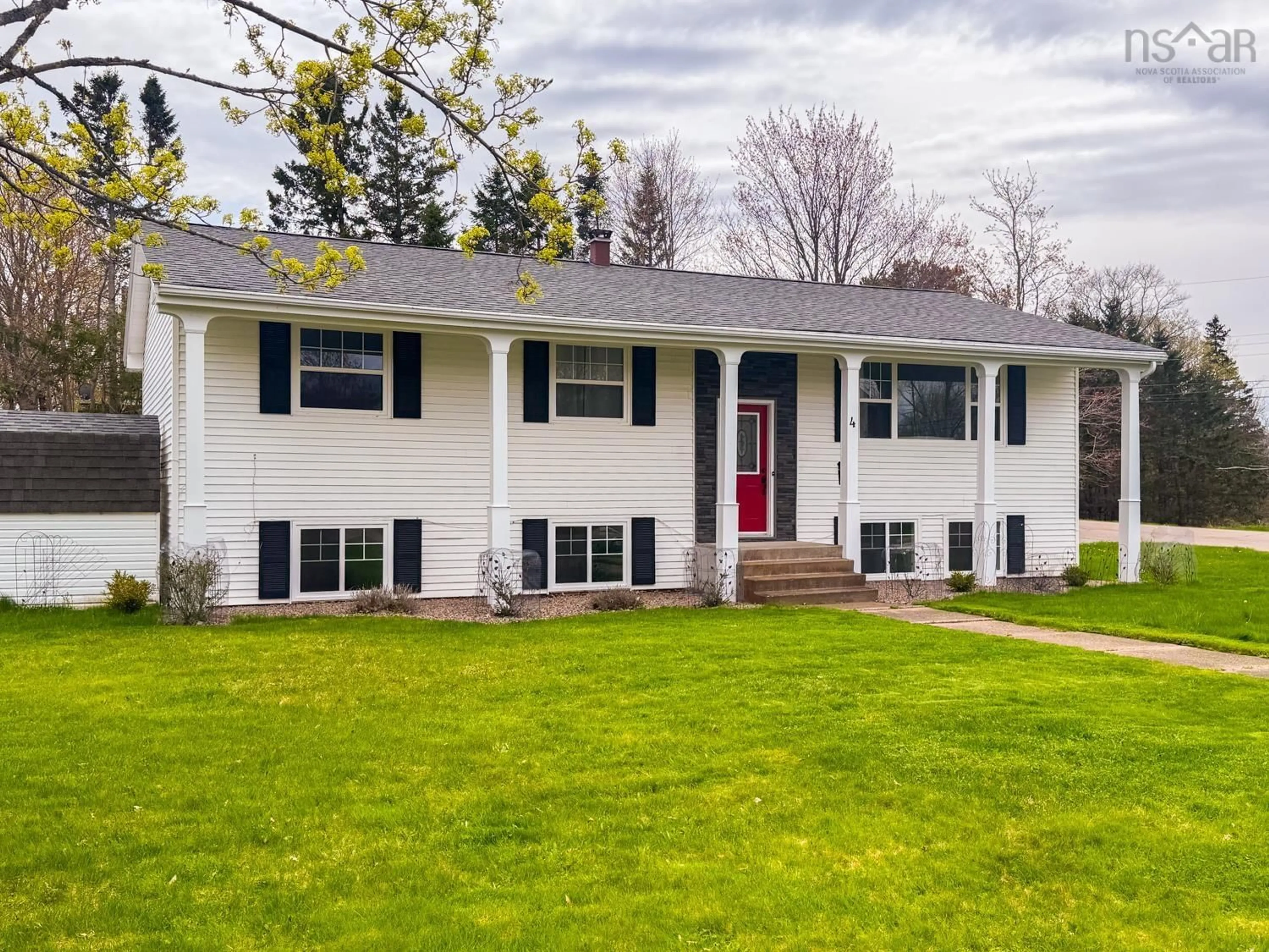 Home with vinyl exterior material, street for 4 Windemere Crt, Truro Nova Scotia B2N 5X7