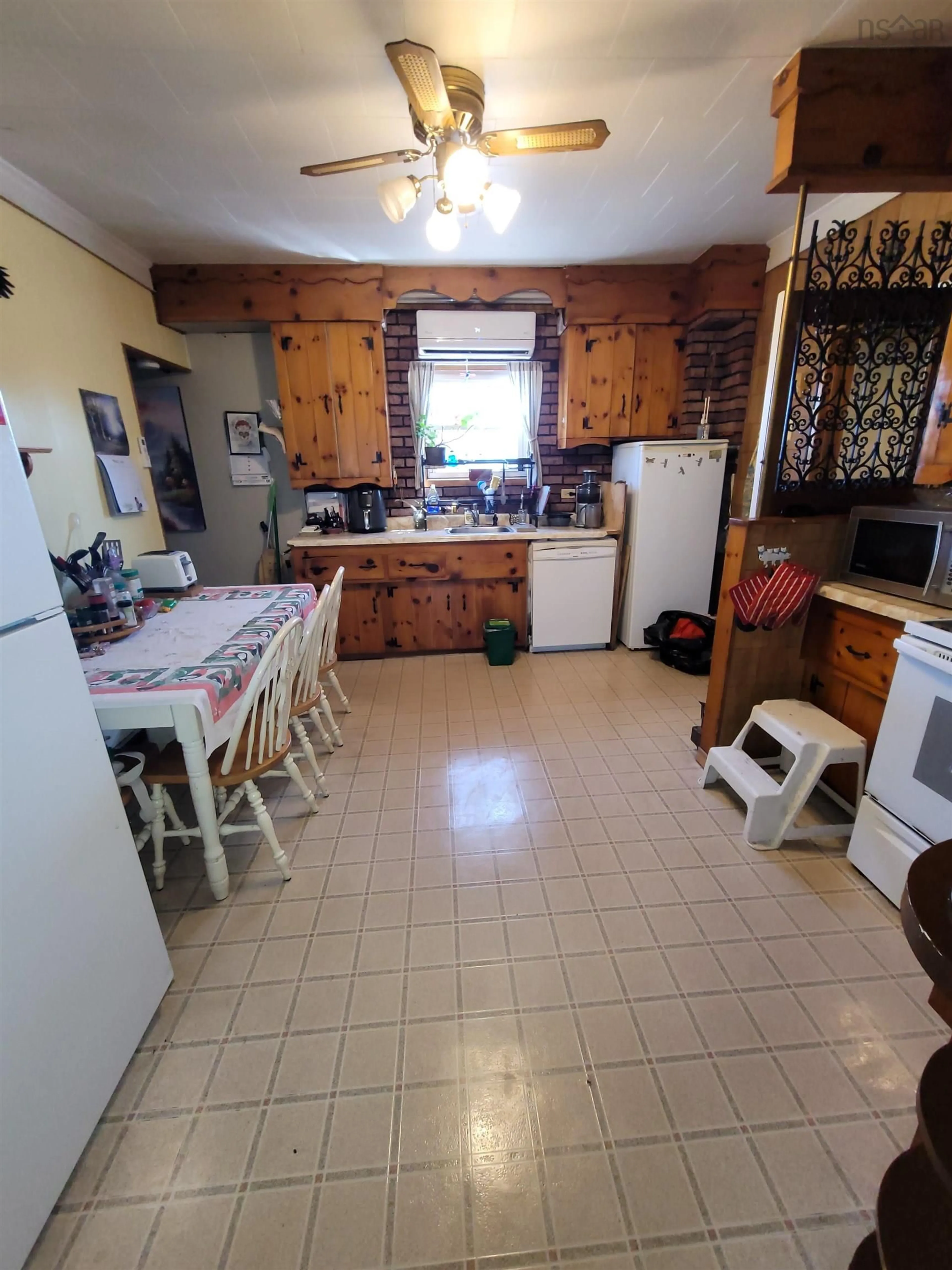 A pic of a room for 47 Sterling Rd, Glace Bay Nova Scotia B1A 3X8