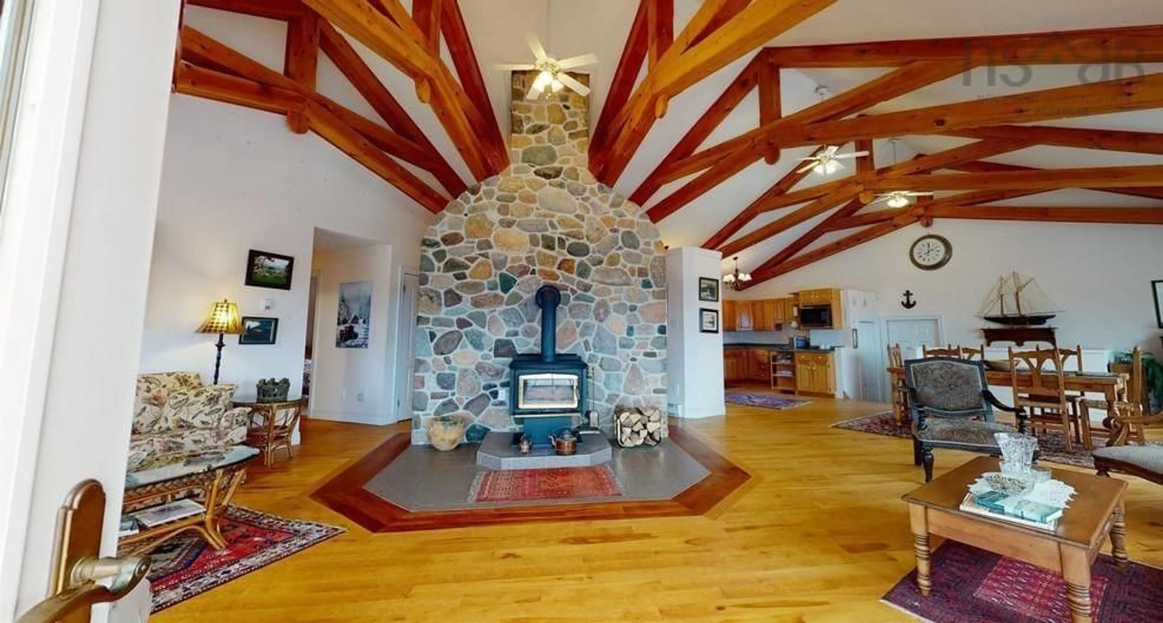 Indoor foyer for 1379 362 Hwy, Victoria Vale Nova Scotia B0S 1P0
