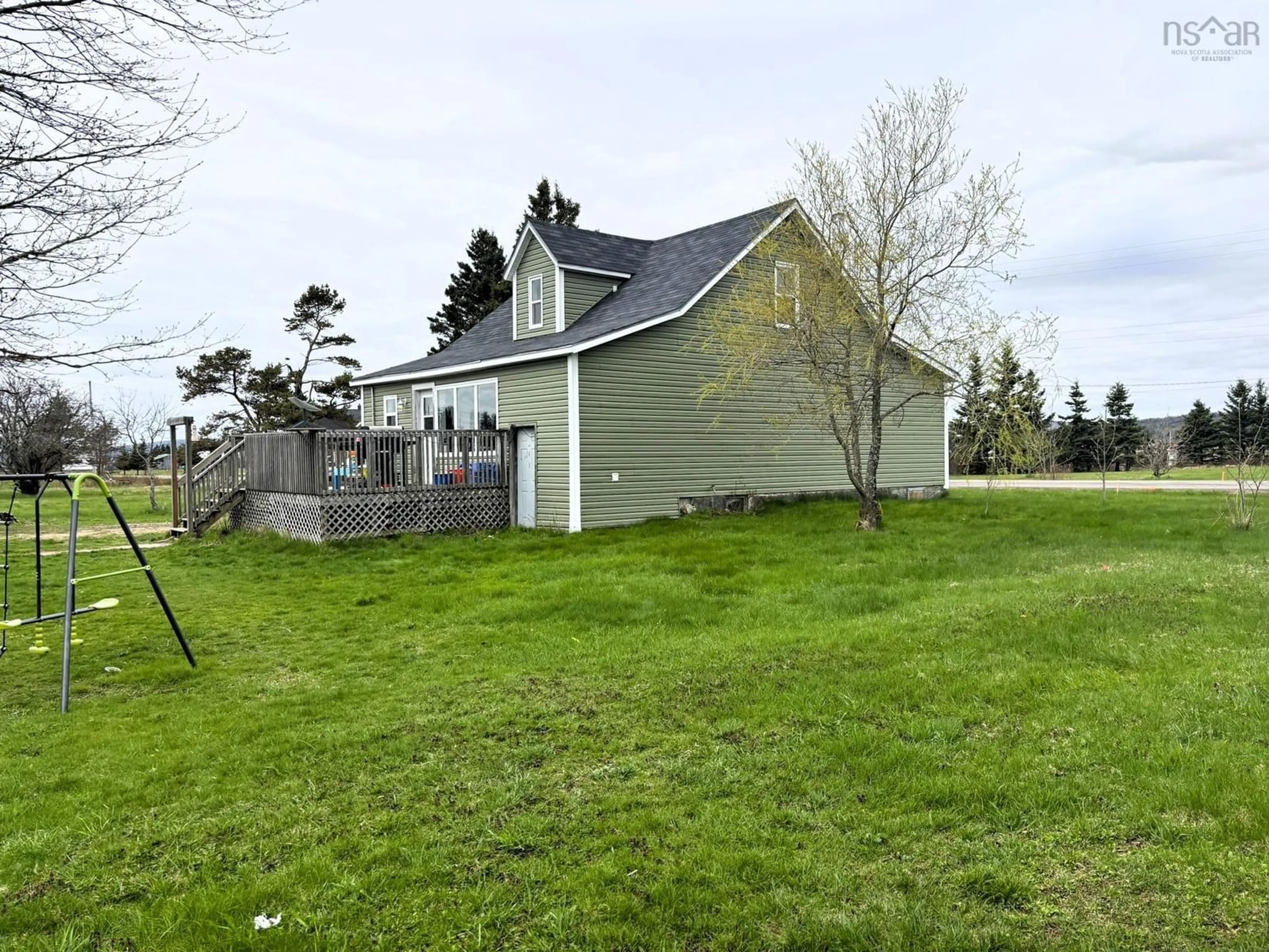A pic from outside/outdoor area/front of a property/back of a property/a pic from drone, water/lake/river/ocean view for 196 Back St, Advocate Nova Scotia B0M 1A0