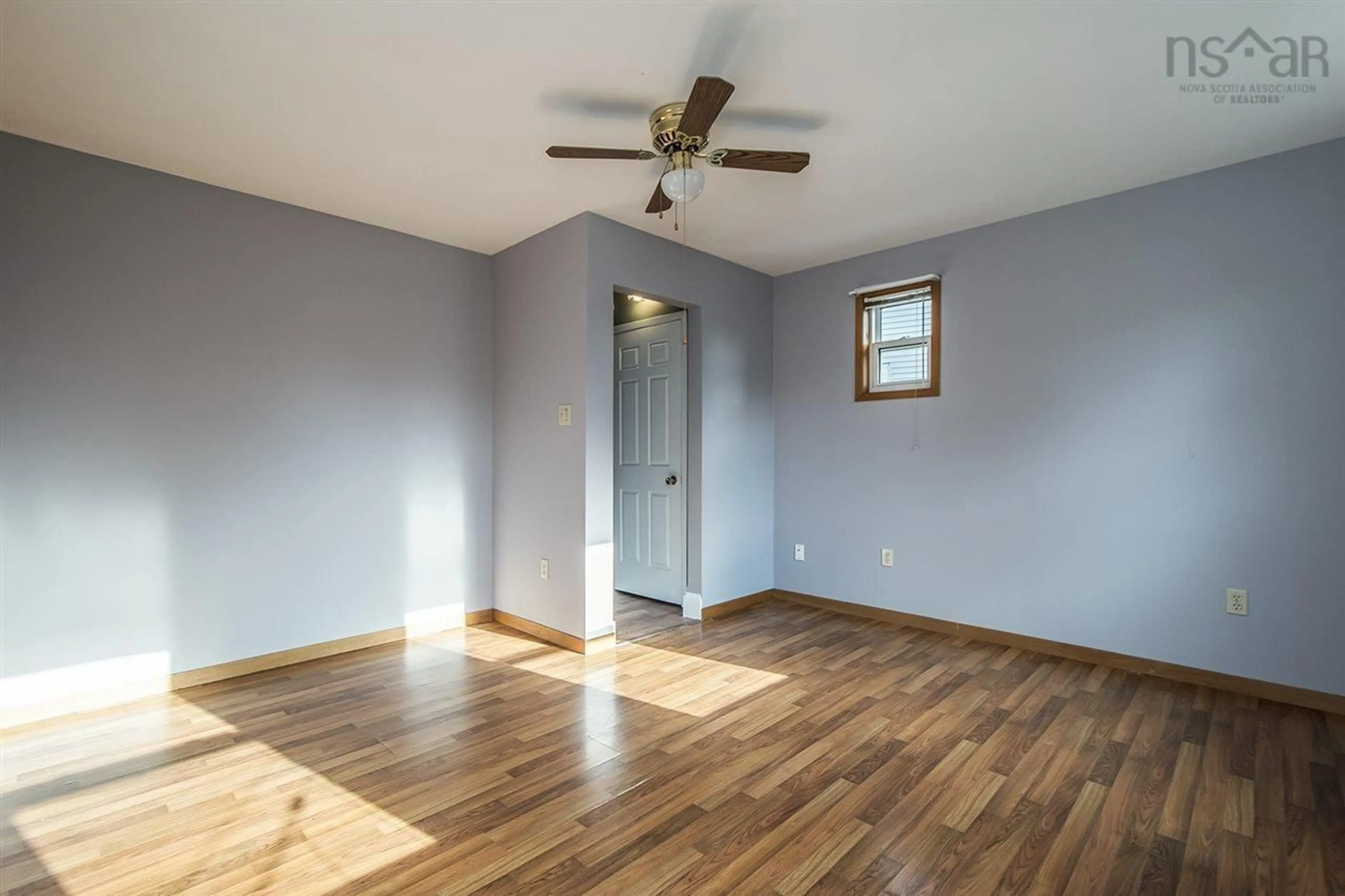 A pic of a room for 18/18A Pleasant St, Dartmouth Nova Scotia B2Y 3P2