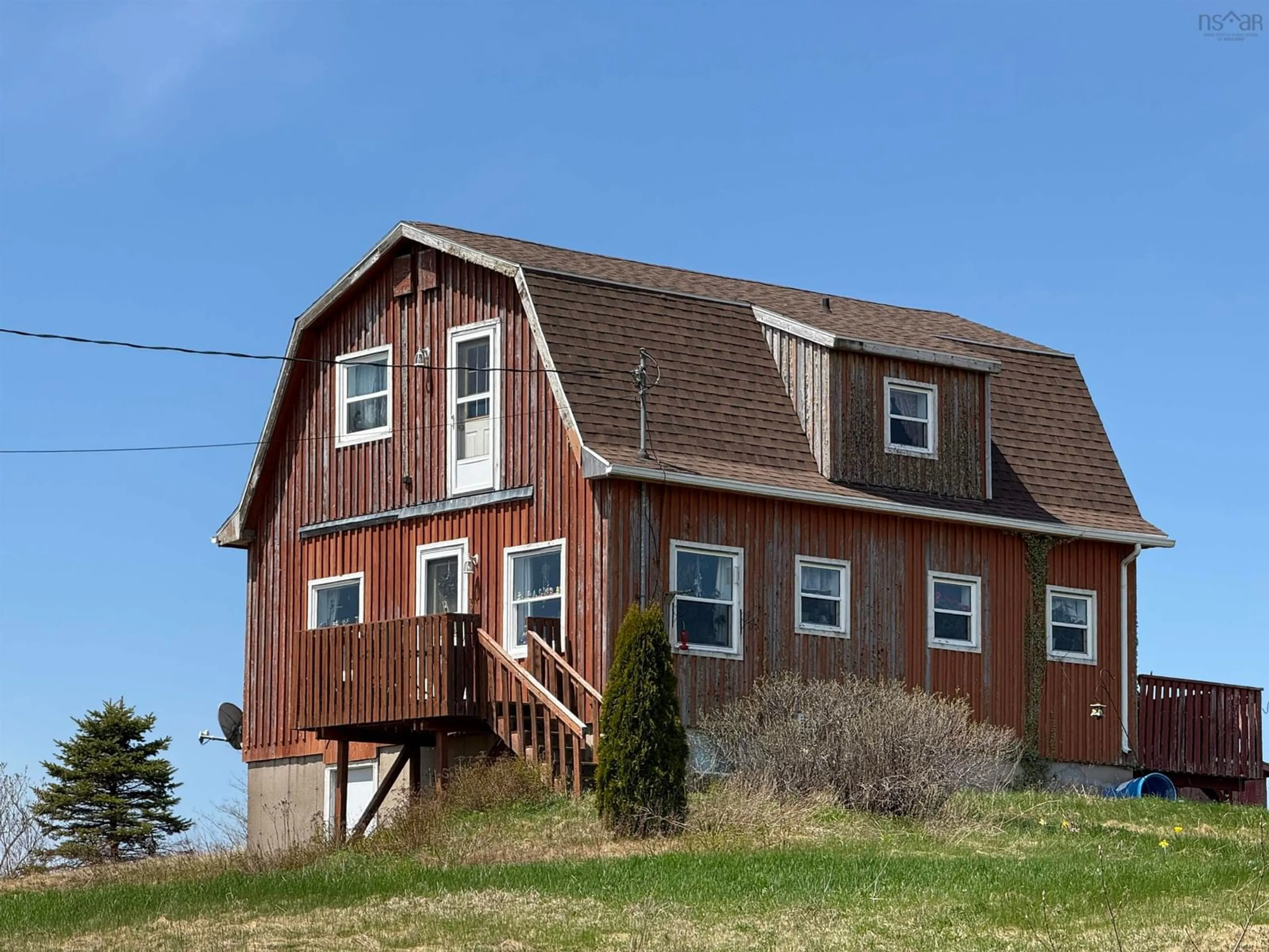 Home with vinyl exterior material, building for 495 Montreal Rd, West River Station Nova Scotia B0K 1Z0