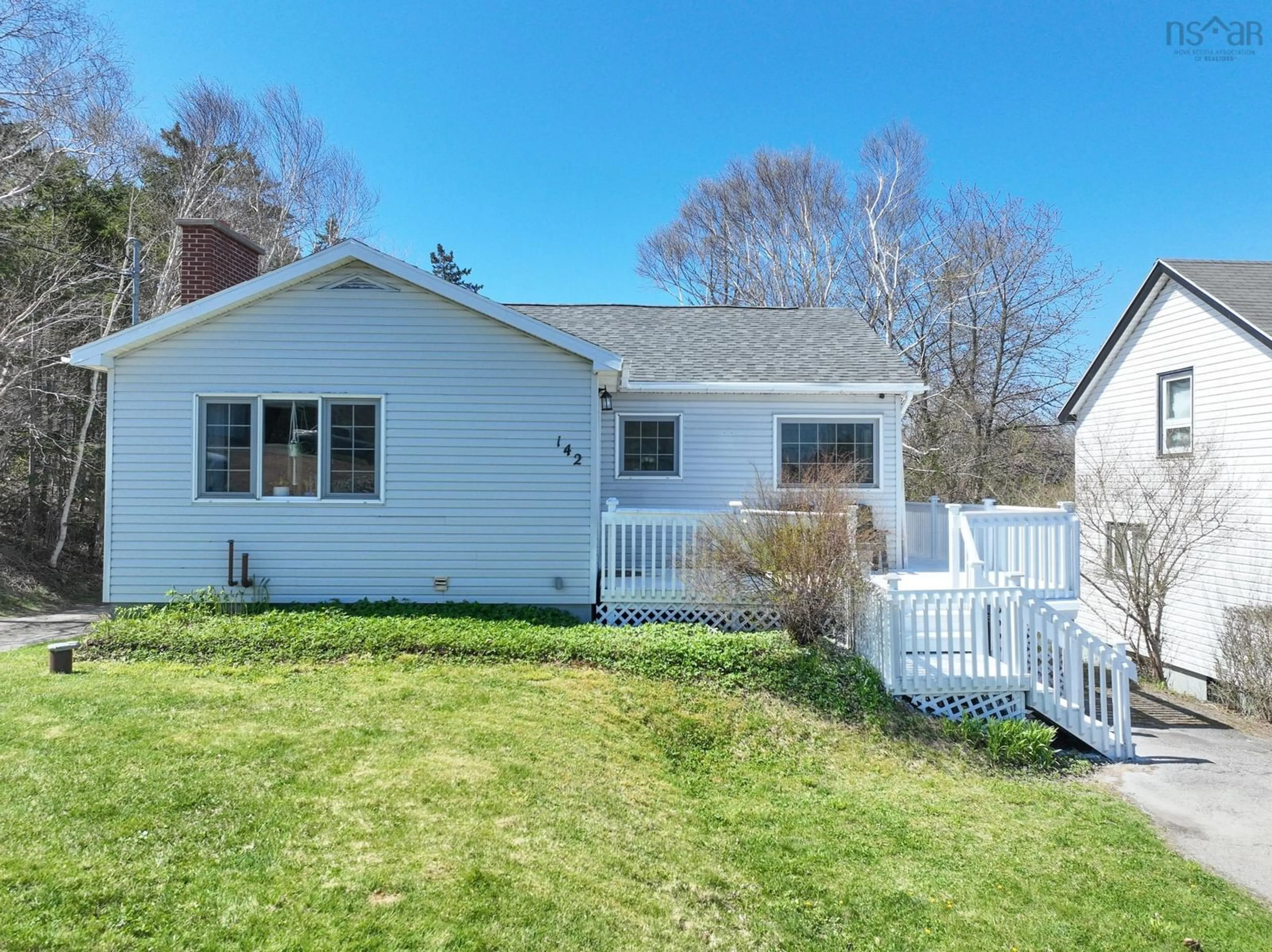 Home with vinyl exterior material, street for 142 Macrae Ave, Sydney River Nova Scotia B1S 1M2