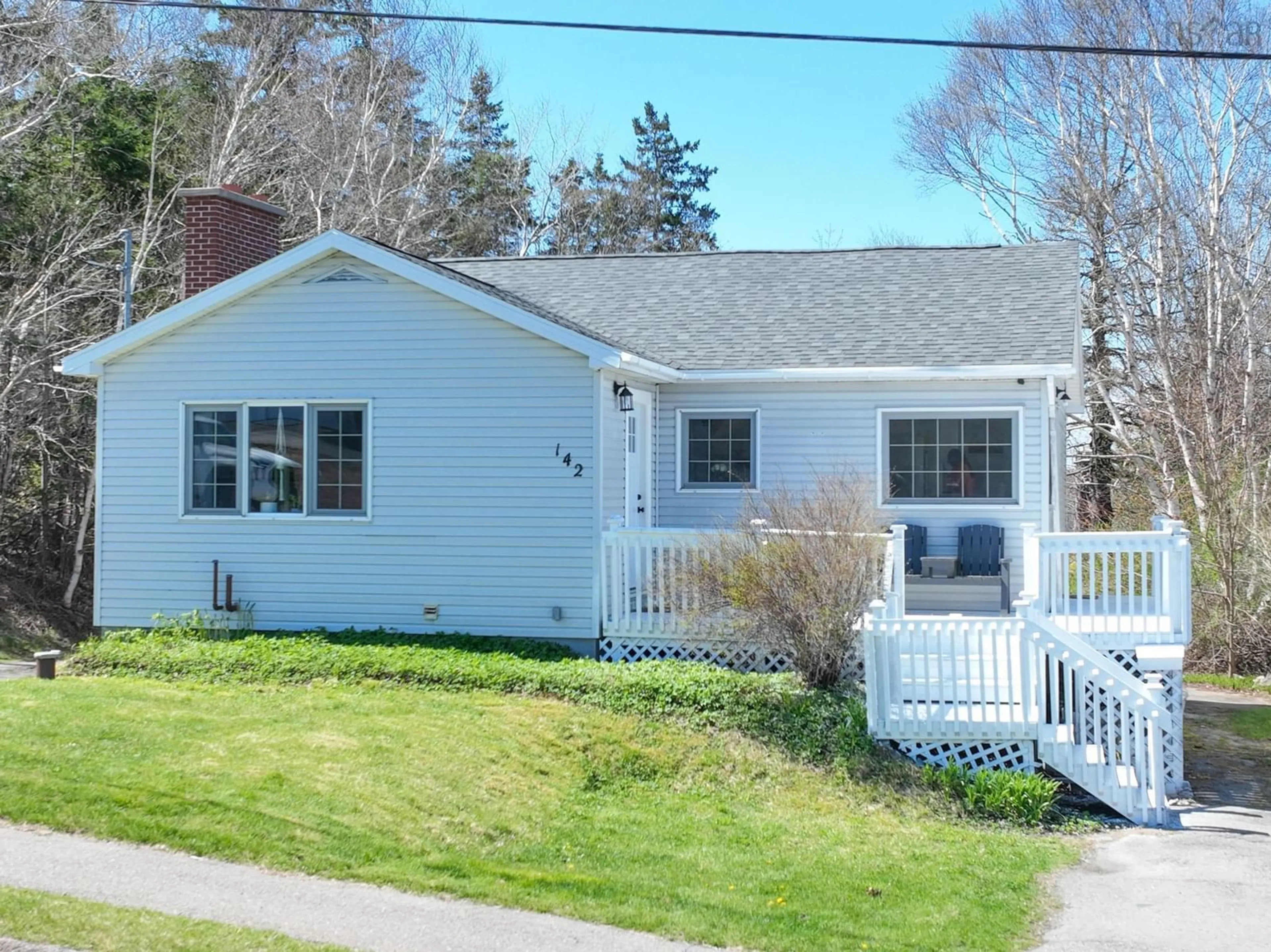 Home with vinyl exterior material, street for 142 Macrae Ave, Sydney River Nova Scotia B1S 1M2