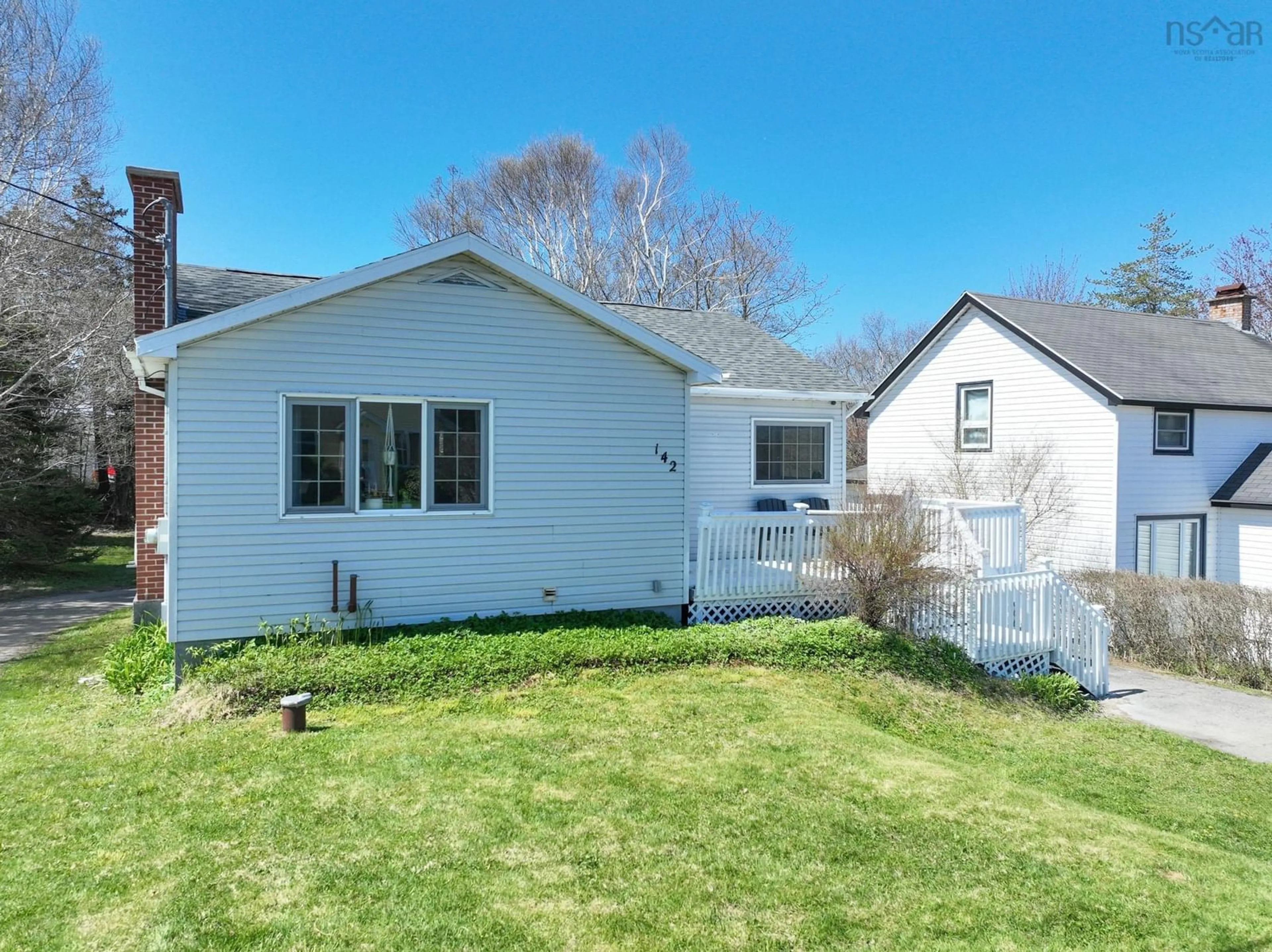 Home with vinyl exterior material, street for 142 Macrae Ave, Sydney River Nova Scotia B1S 1M2
