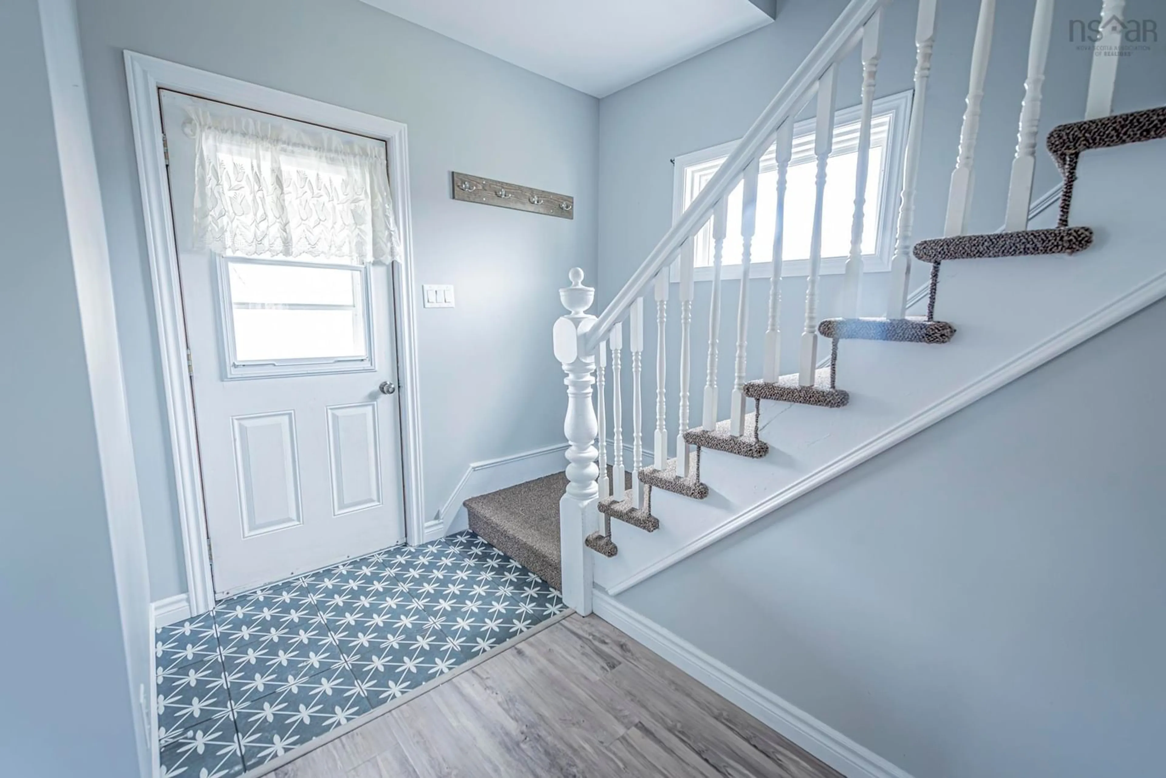 Indoor entryway for 225 Munroe Ave, New Glasgow Nova Scotia B2H 2E9