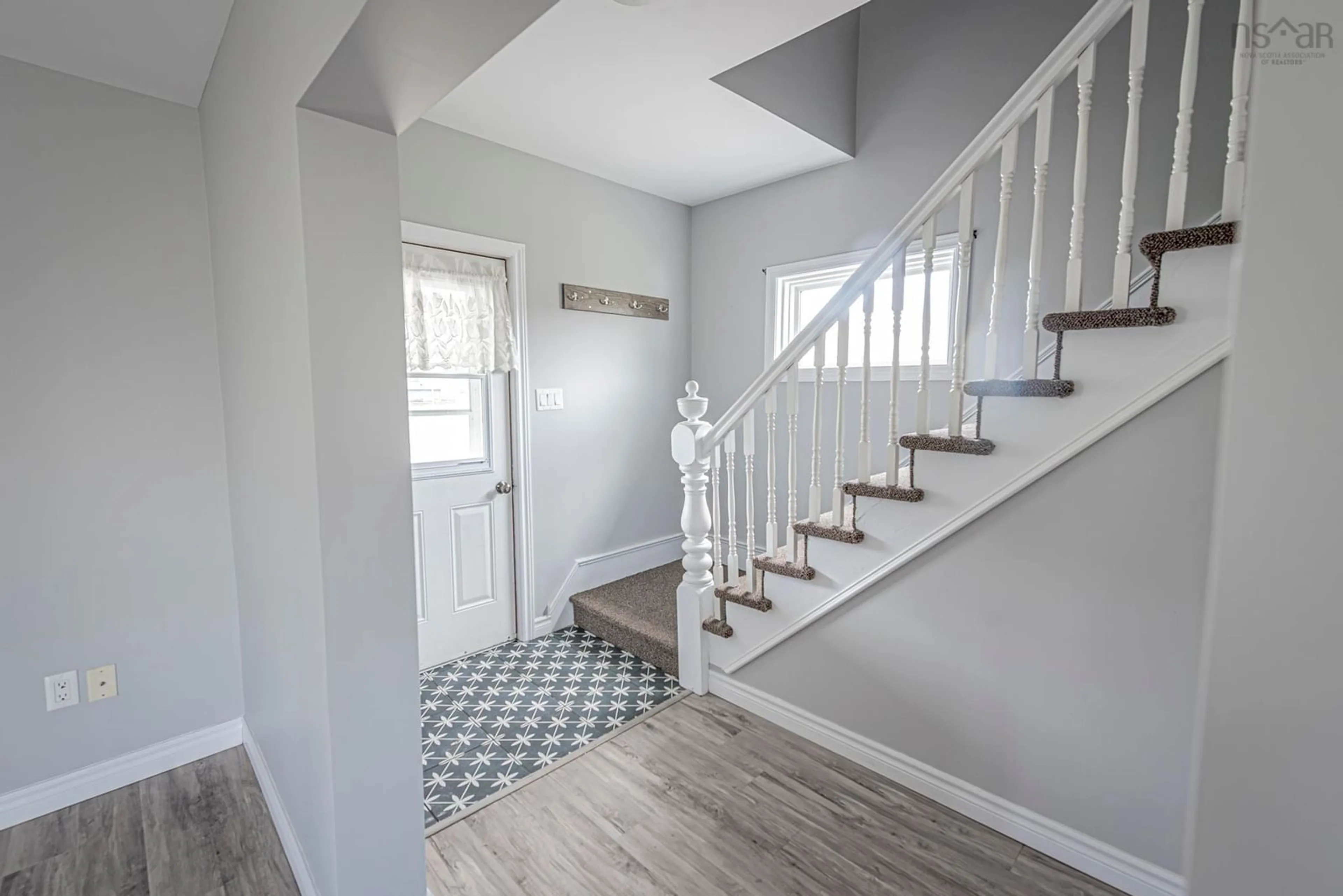 Indoor entryway for 225 Munroe Ave, New Glasgow Nova Scotia B2H 2E9