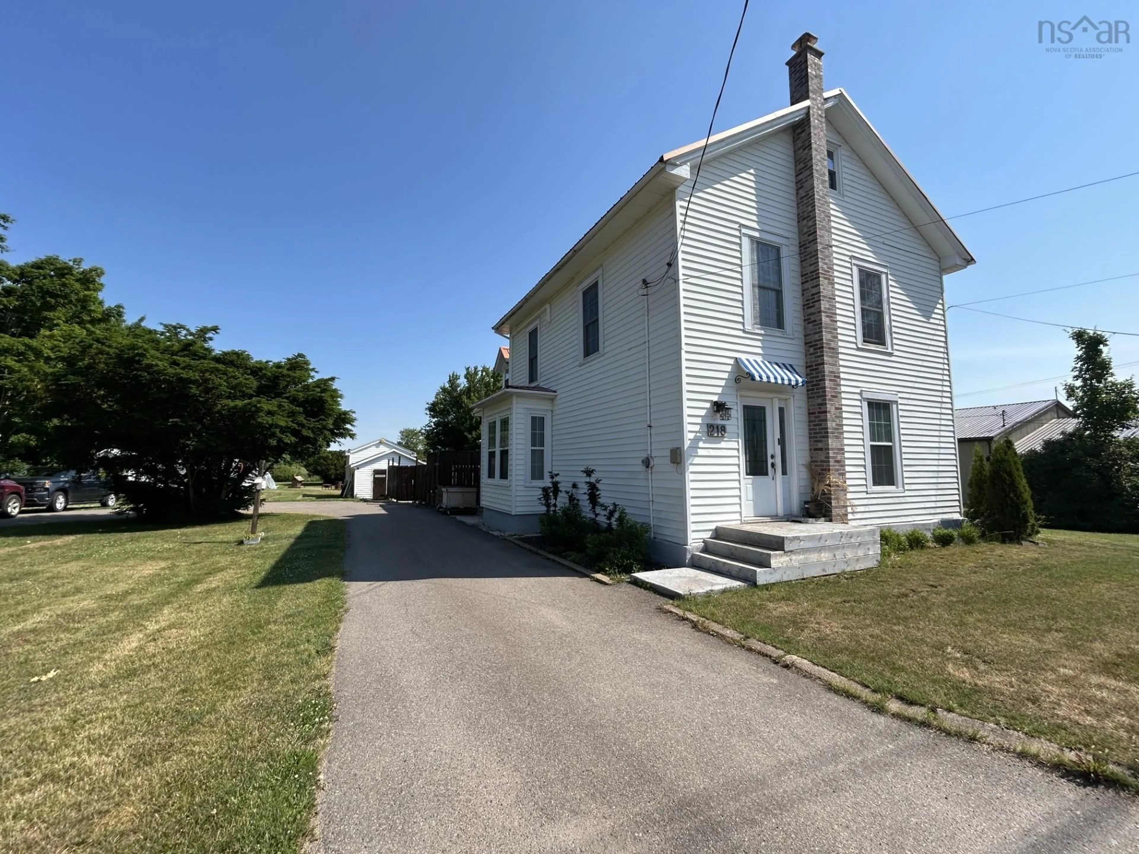 A pic from outside/outdoor area/front of a property/back of a property/a pic from drone, street for 218 Main St, Berwick Nova Scotia B0P 1T0
