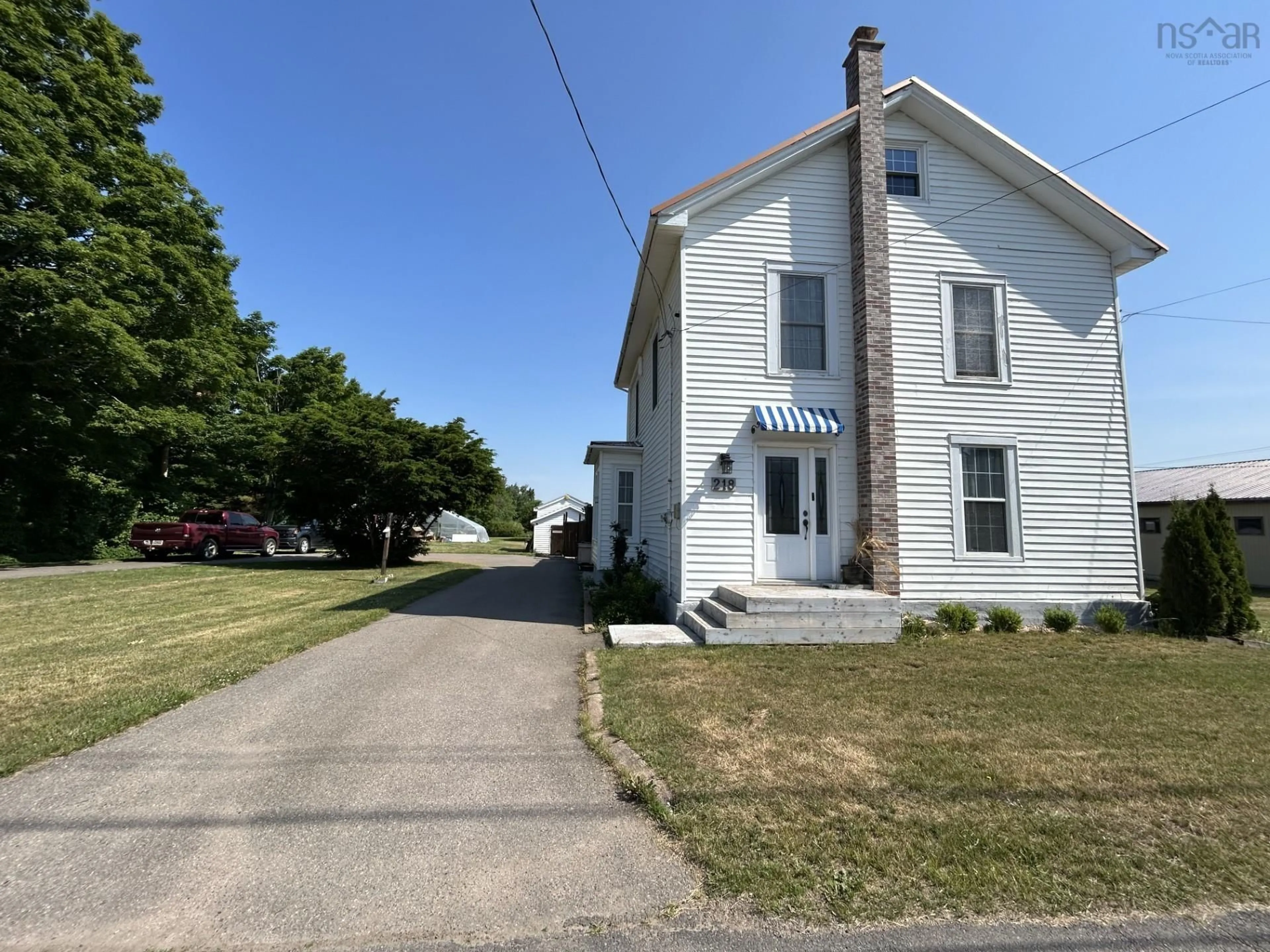 A pic from outside/outdoor area/front of a property/back of a property/a pic from drone, street for 218 Main St, Berwick Nova Scotia B0P 1T0