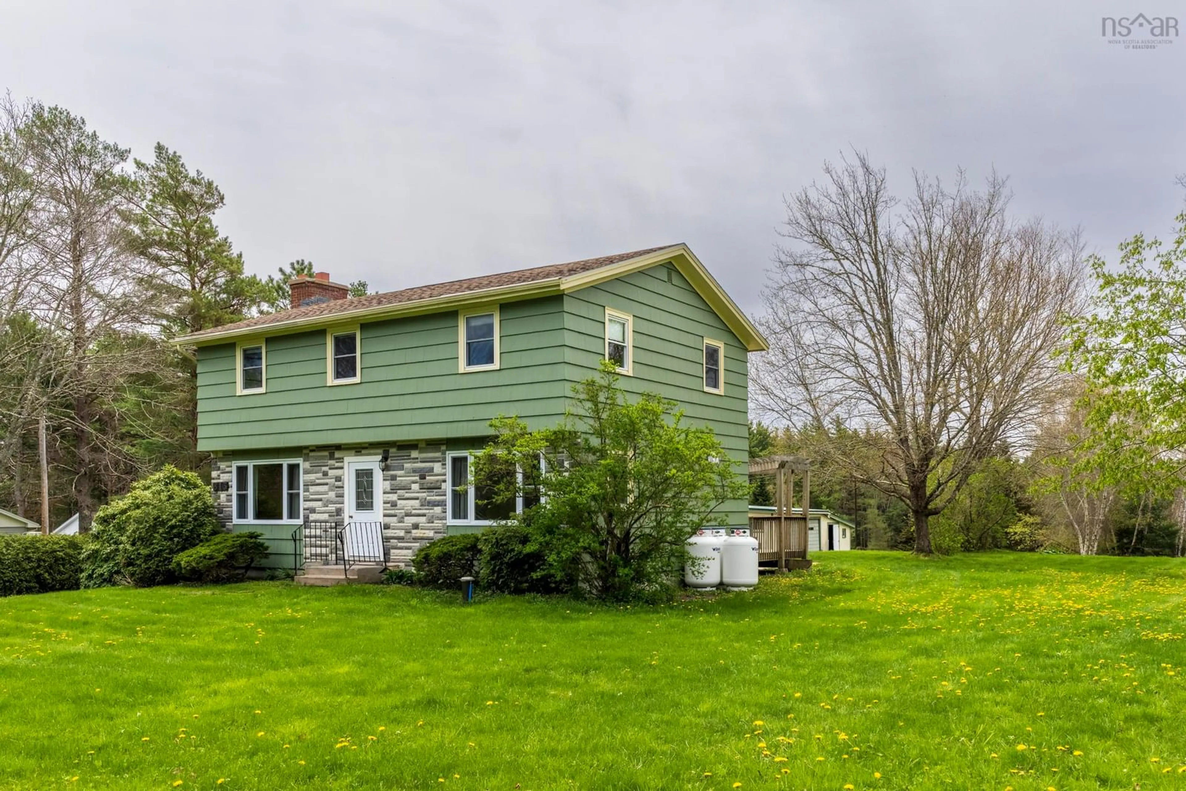 A pic from outside/outdoor area/front of a property/back of a property/a pic from drone, unknown for 813 Upper Branch Rd, Auburndale Nova Scotia B4V 3M5