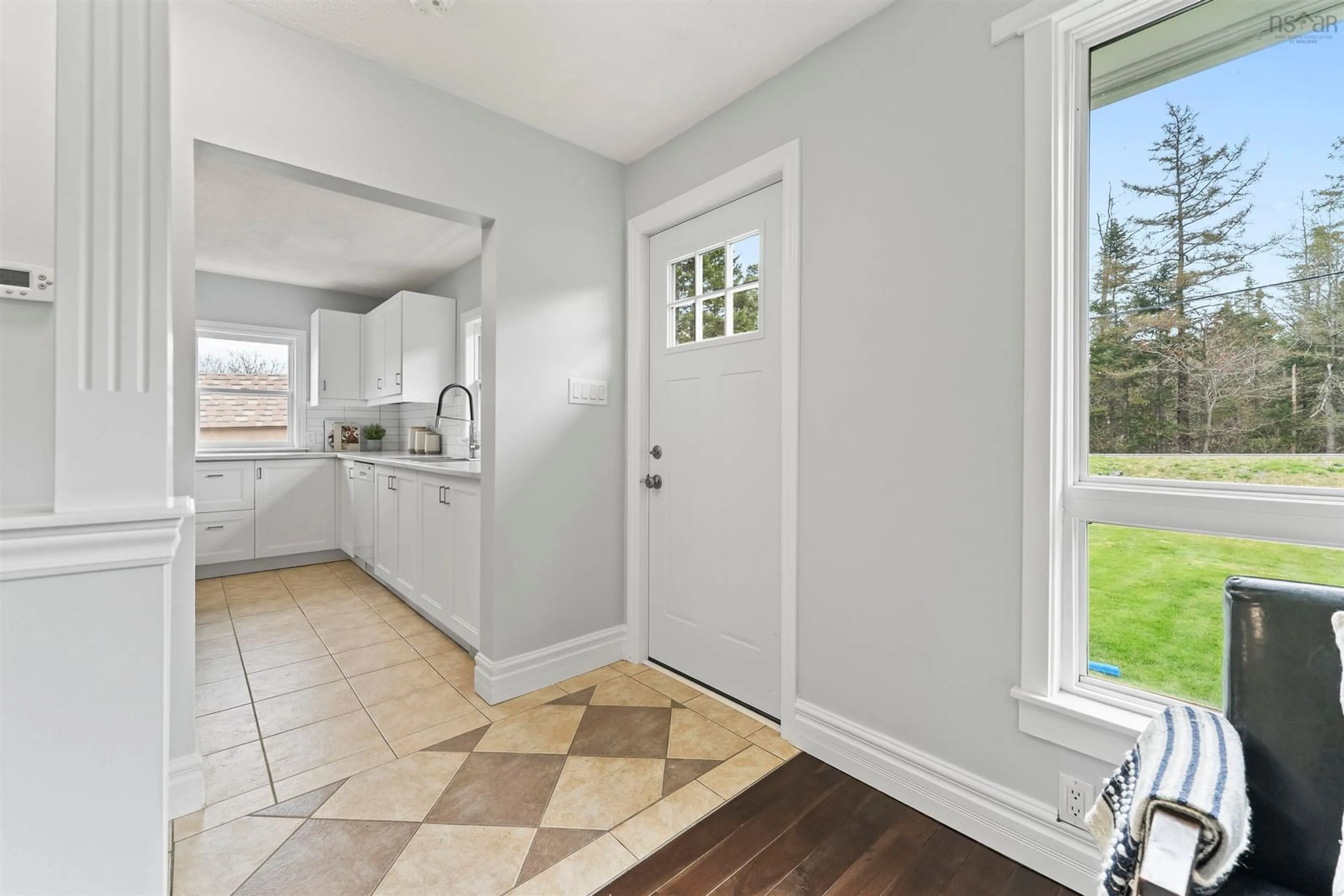 Indoor entryway for 981 South Rawdon Rd, Mount Uniacke Nova Scotia B4C 2S2