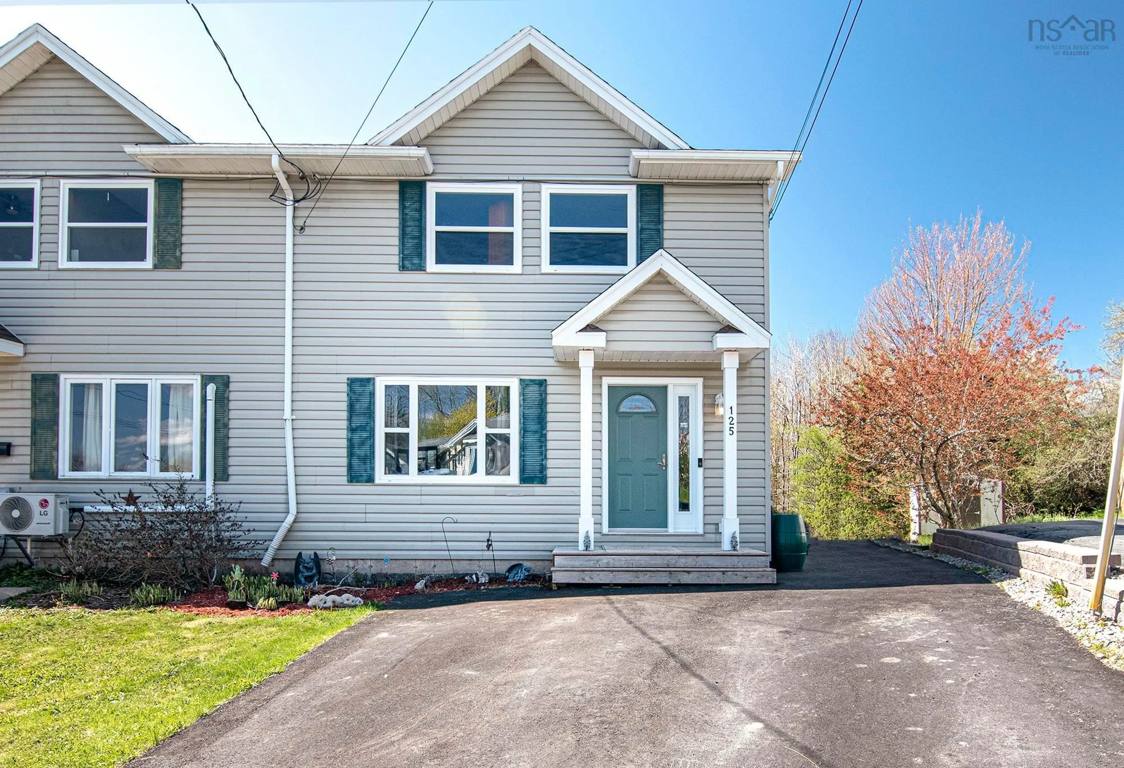 Home with vinyl exterior material, street for 125 Lumberman Dr, Middle Sackville Nova Scotia B4E 2W1