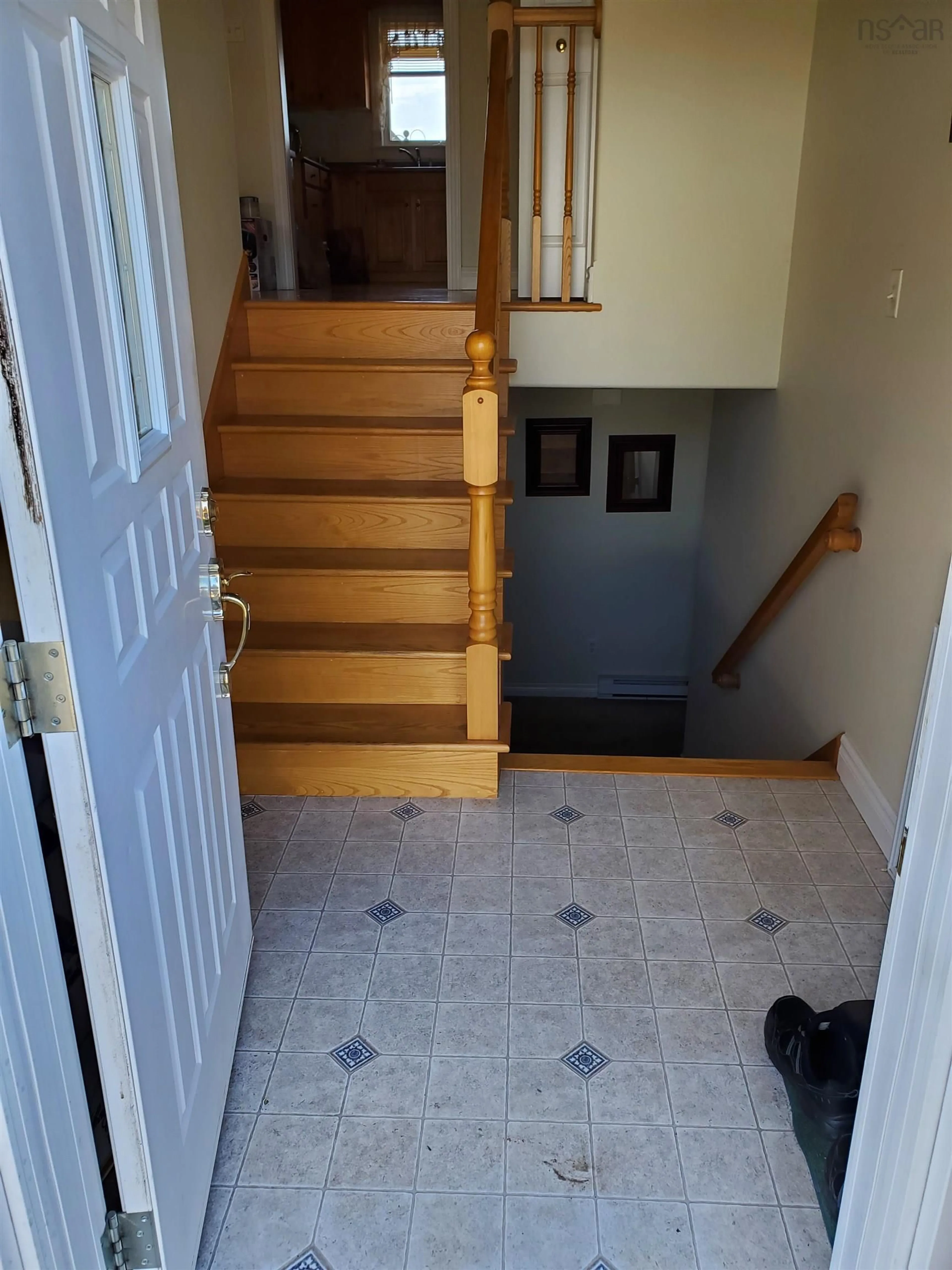 Unknown for 3 Fury Dr, Dartmouth Nova Scotia B3A 4Y1