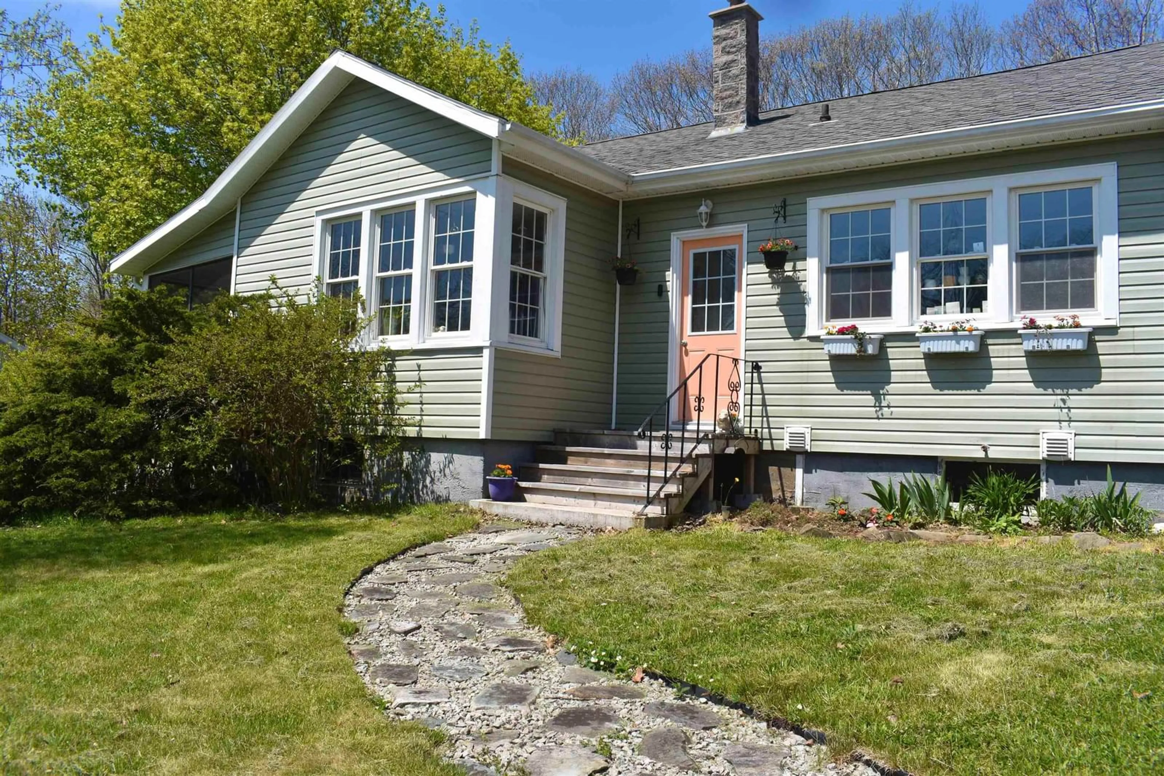 Home with vinyl exterior material, street for 297 Aberdeen Road, Bridgewater Nova Scotia B4V 2T3