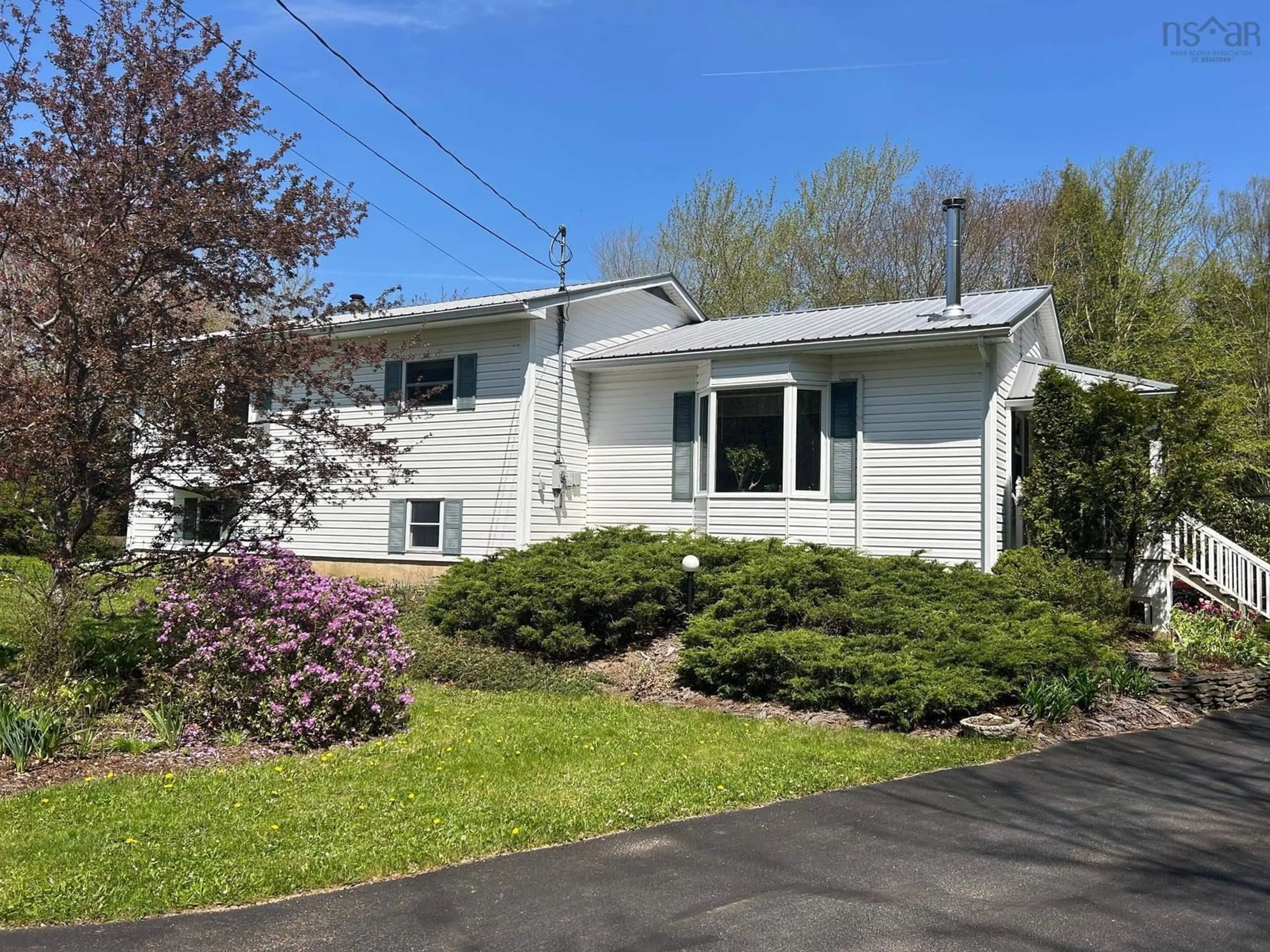 Home with vinyl exterior material, street for 101 Catidian Place Rd, Hebbville Nova Scotia B4V 7A7