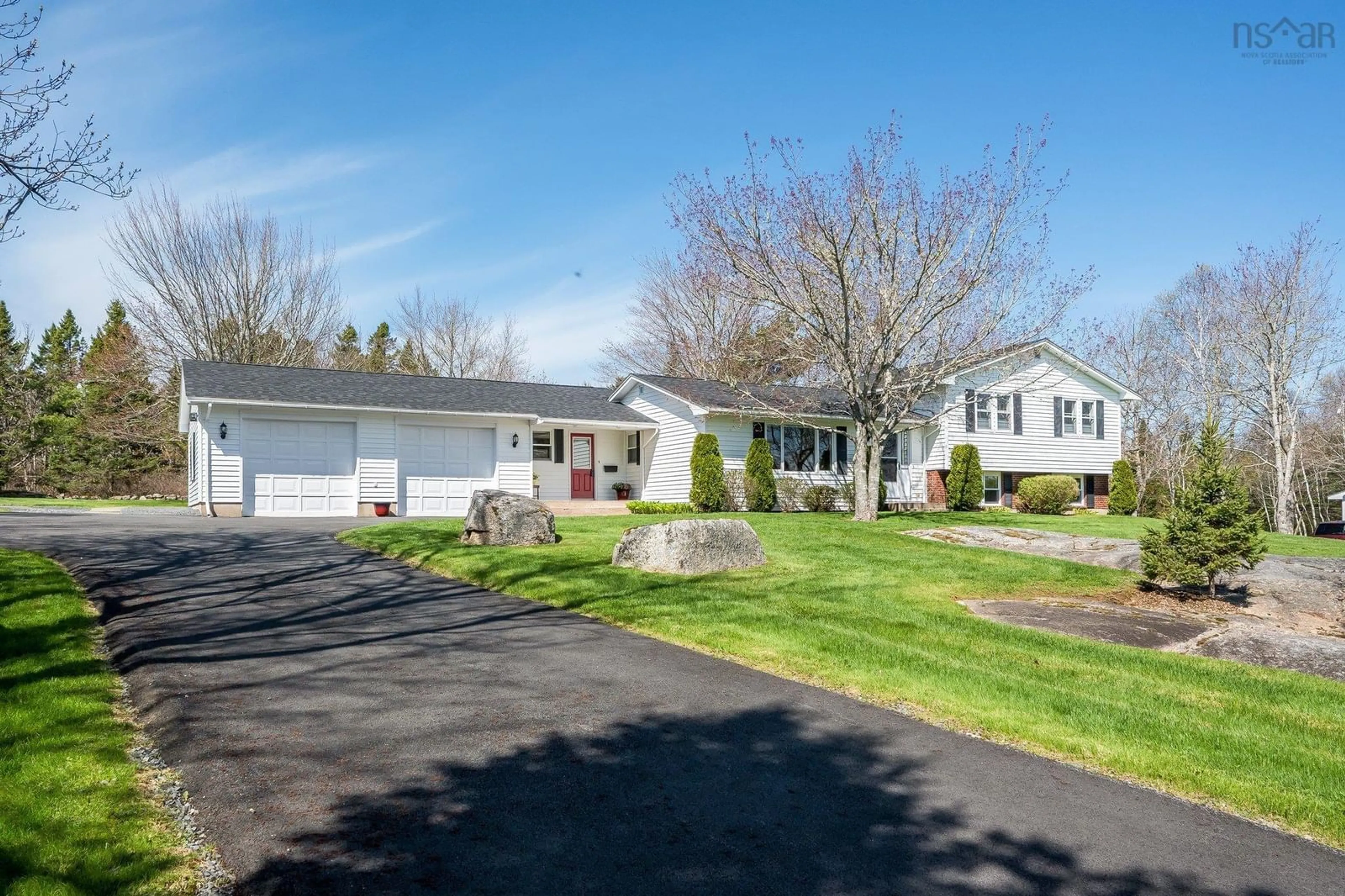 Home with vinyl exterior material, street for 25 Juniper Way, Hubley Nova Scotia B3Z 1A7