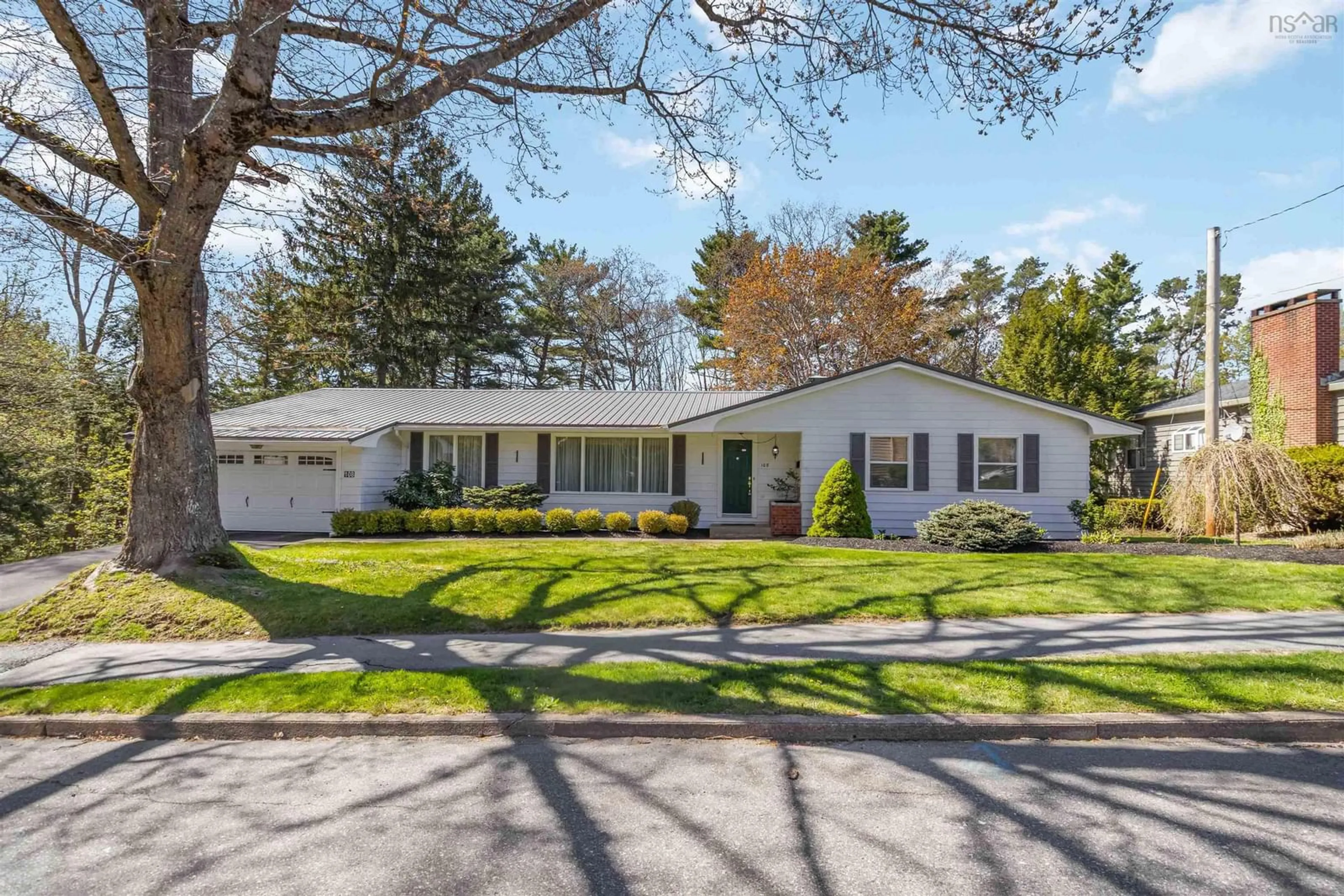 Home with vinyl exterior material, street for 108 Crescent St, Bridgewater Nova Scotia B4V 2C7