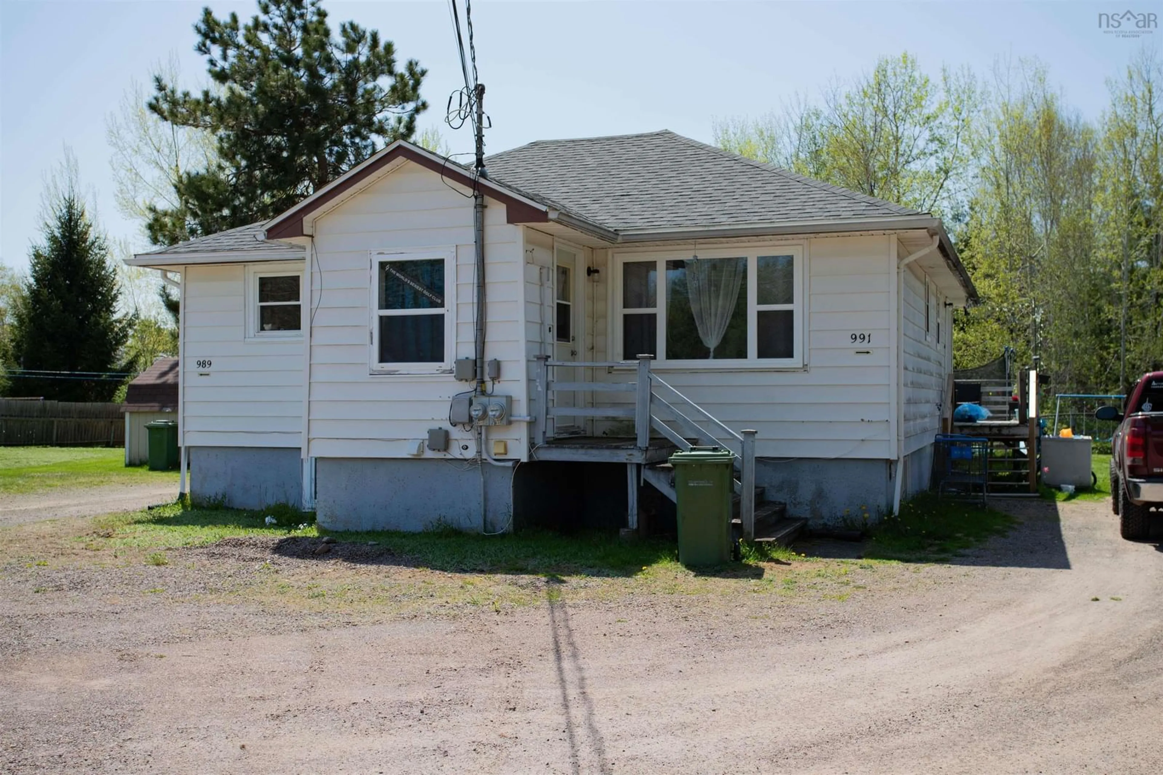 Home with vinyl exterior material, street for 989-991 Glasgow Ave, Greenwood Nova Scotia B0P 1R0