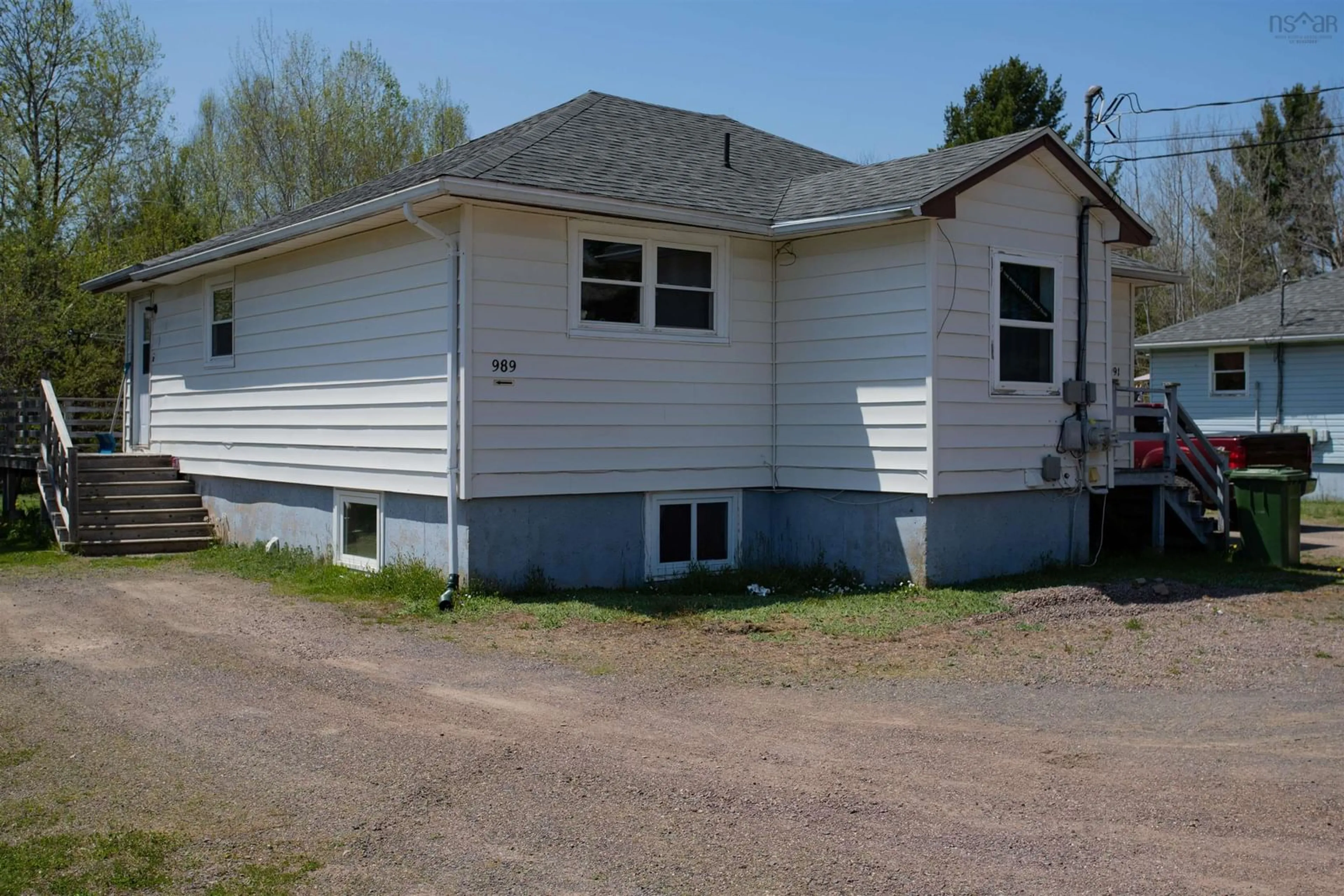Home with vinyl exterior material, building for 989-991 Glasgow Ave, Greenwood Nova Scotia B0P 1R0