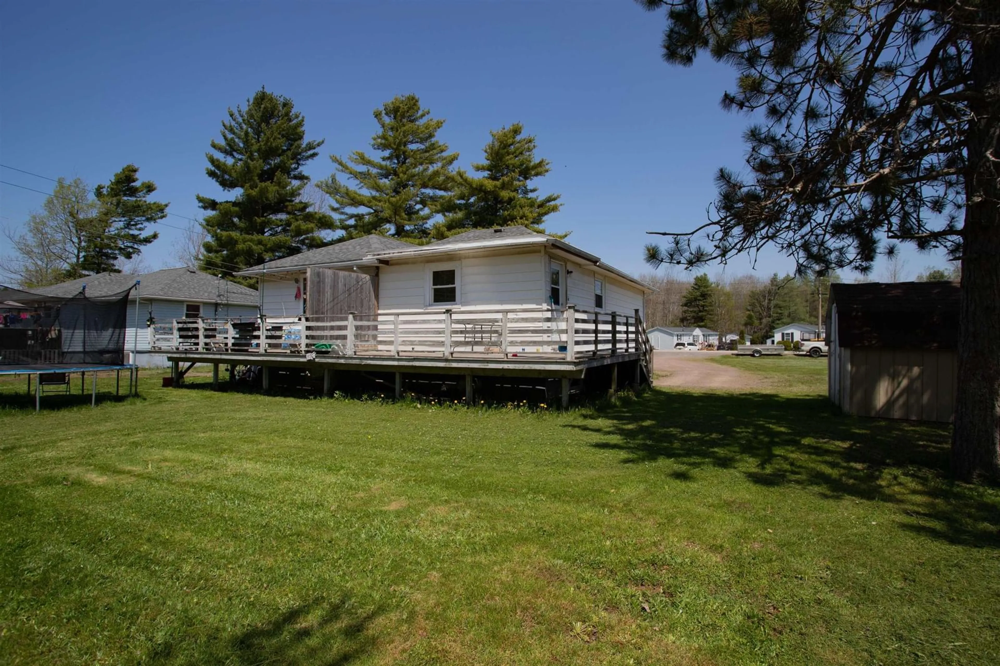 Unknown for 989-991 Glasgow Ave, Greenwood Nova Scotia B0P 1R0