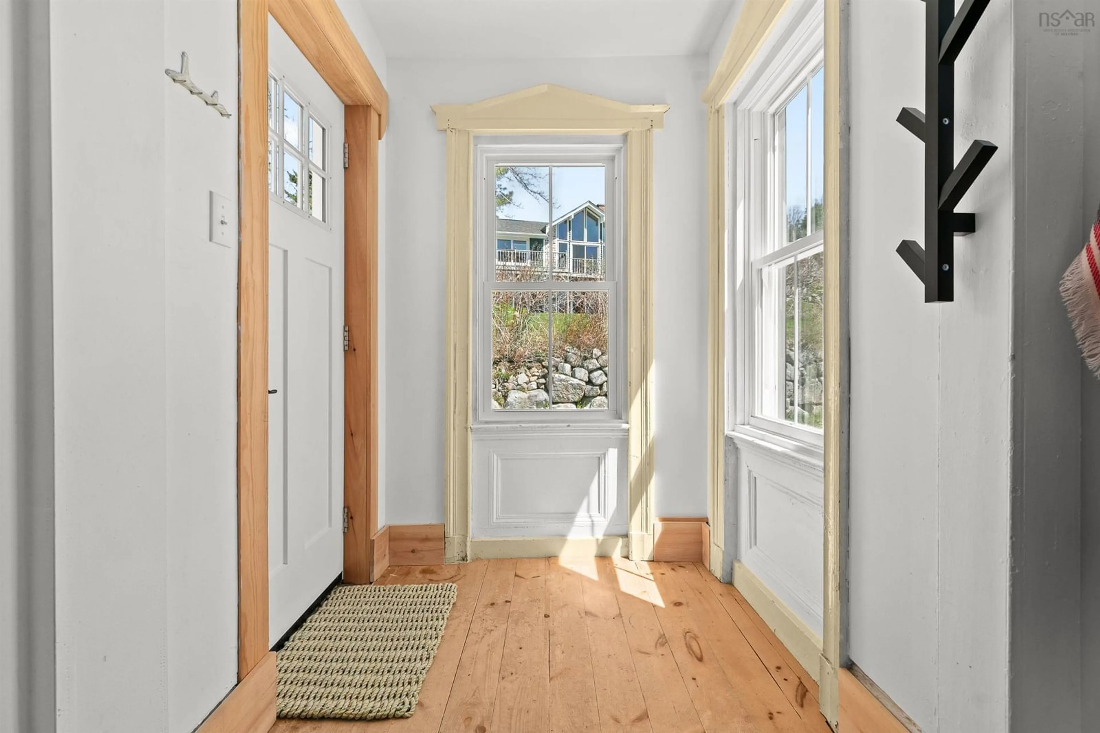 Indoor entryway for 2 Old Post Rd, Hubbards Nova Scotia B0J 1T0