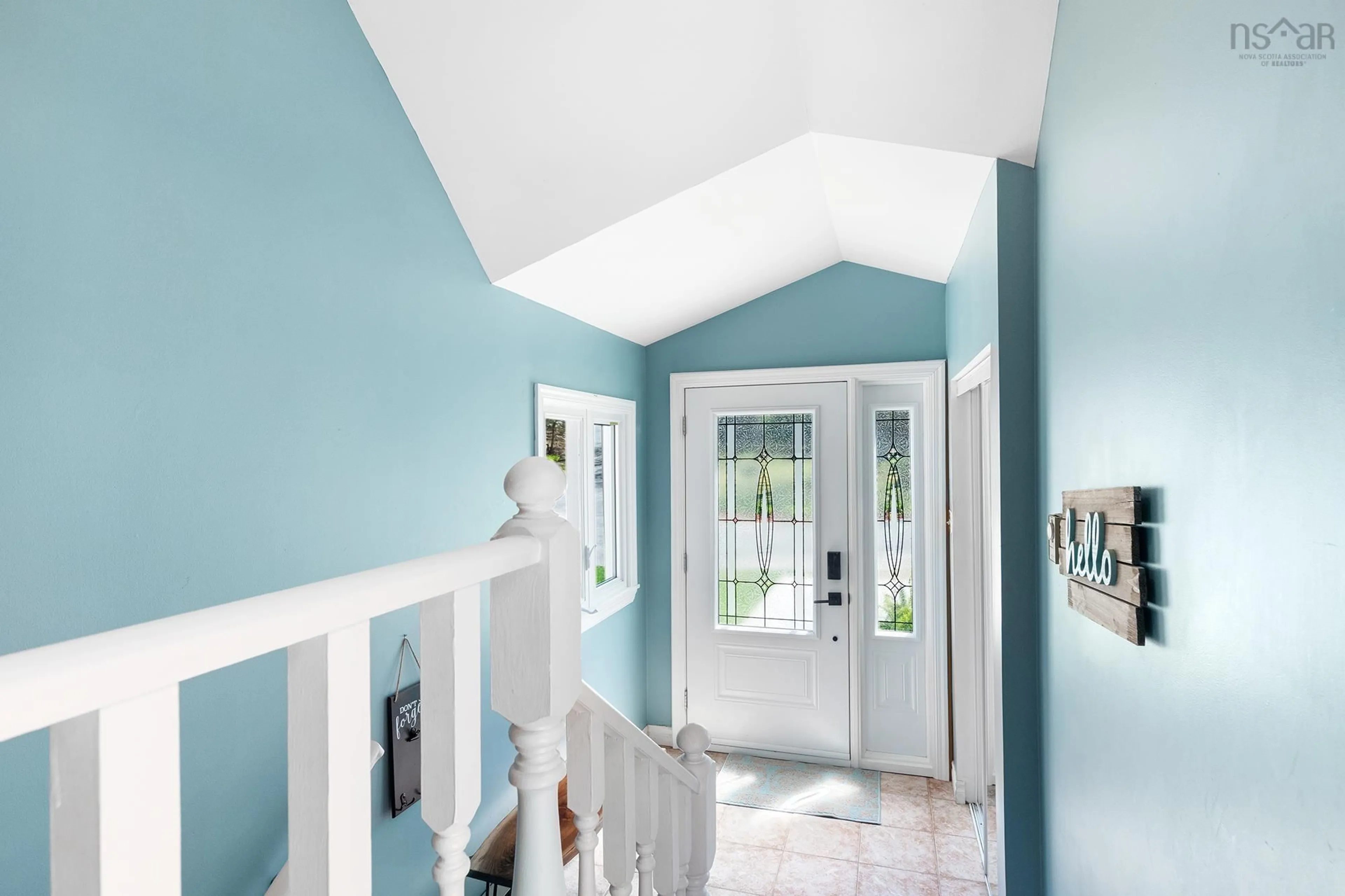 Indoor entryway for 2 Stillwater Lake Dr, Stillwater Lake Nova Scotia B3Z 1H7