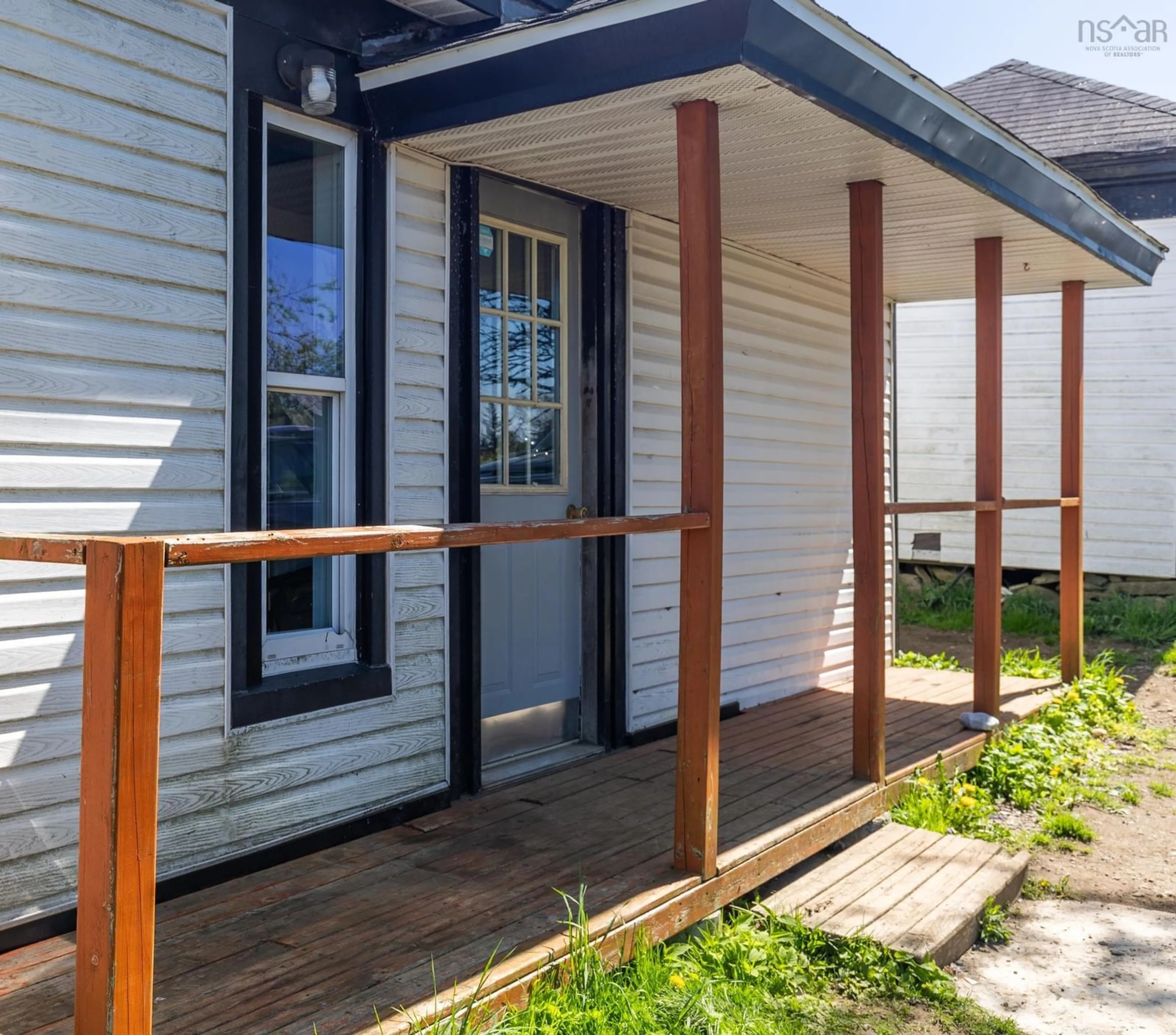 Home with vinyl exterior material, street for 136 Ns 340 Hwy, Yarmouth Nova Scotia B5A 5Z6