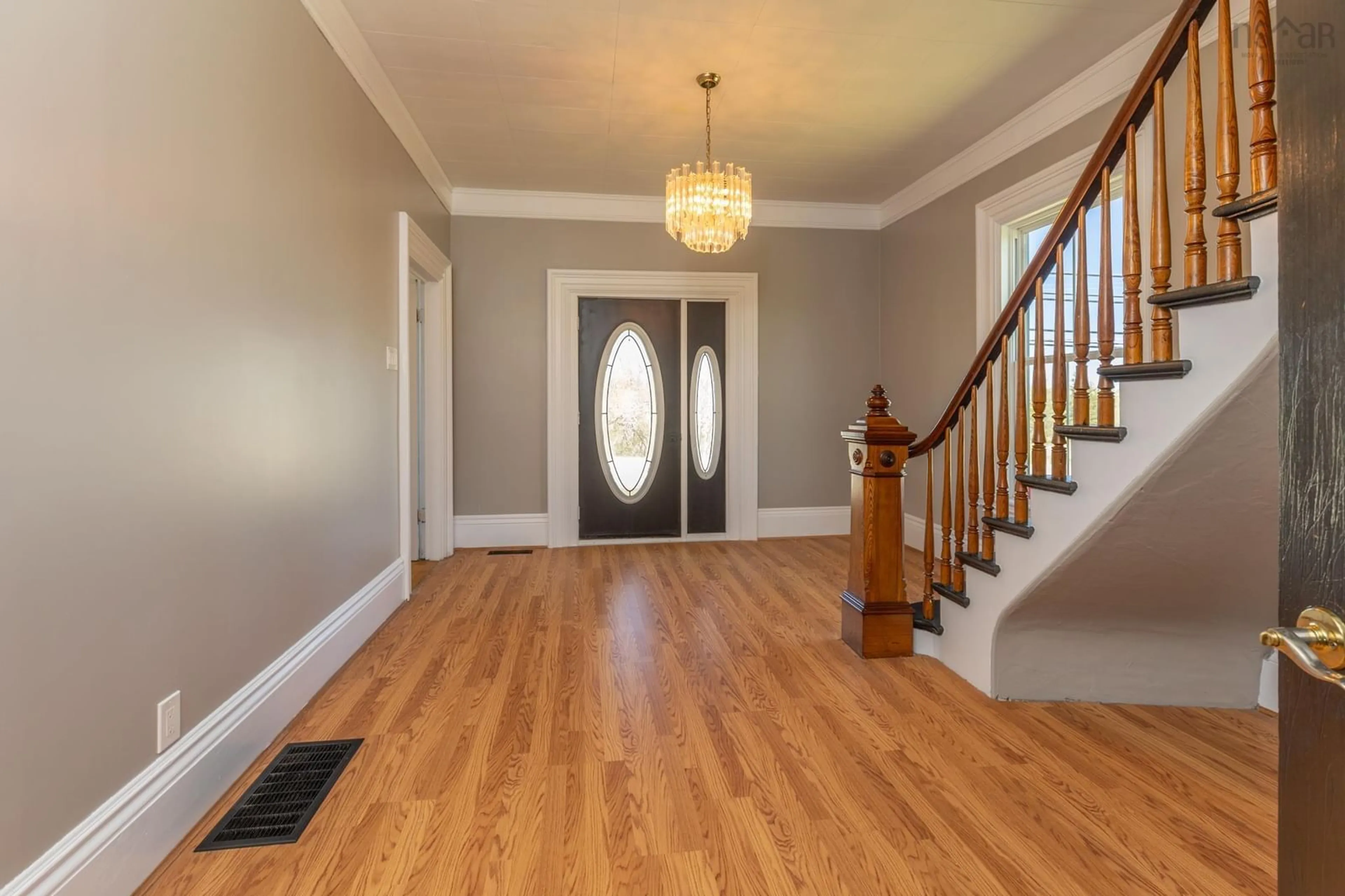 Indoor entryway for 136 Ns 340 Hwy, Yarmouth Nova Scotia B5A 5Z6