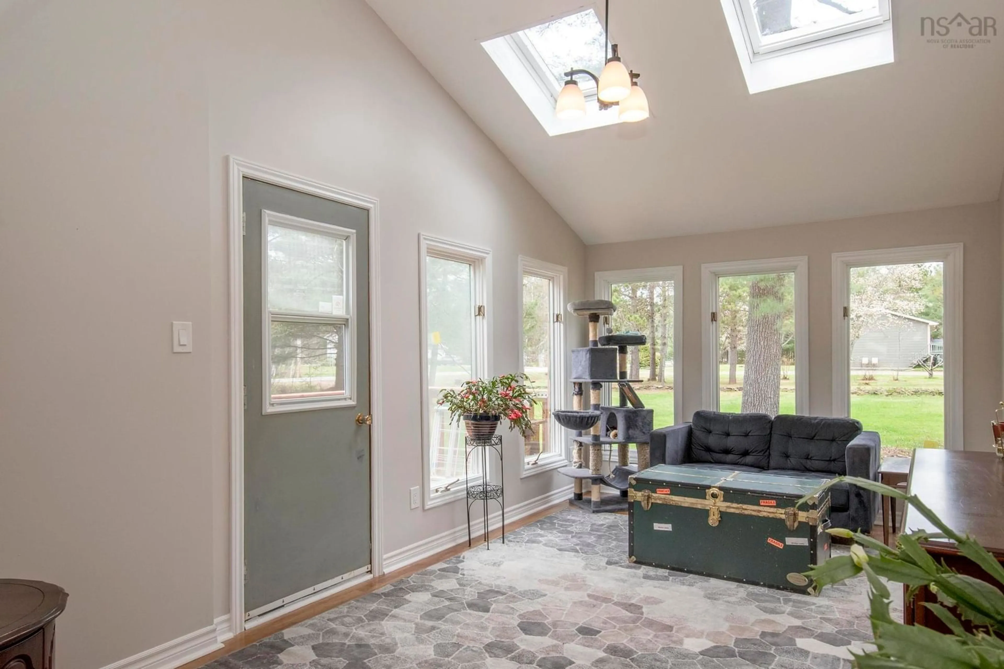 Indoor entryway for 37 Birch Dr, Meadowvale Nova Scotia B0P 1R0